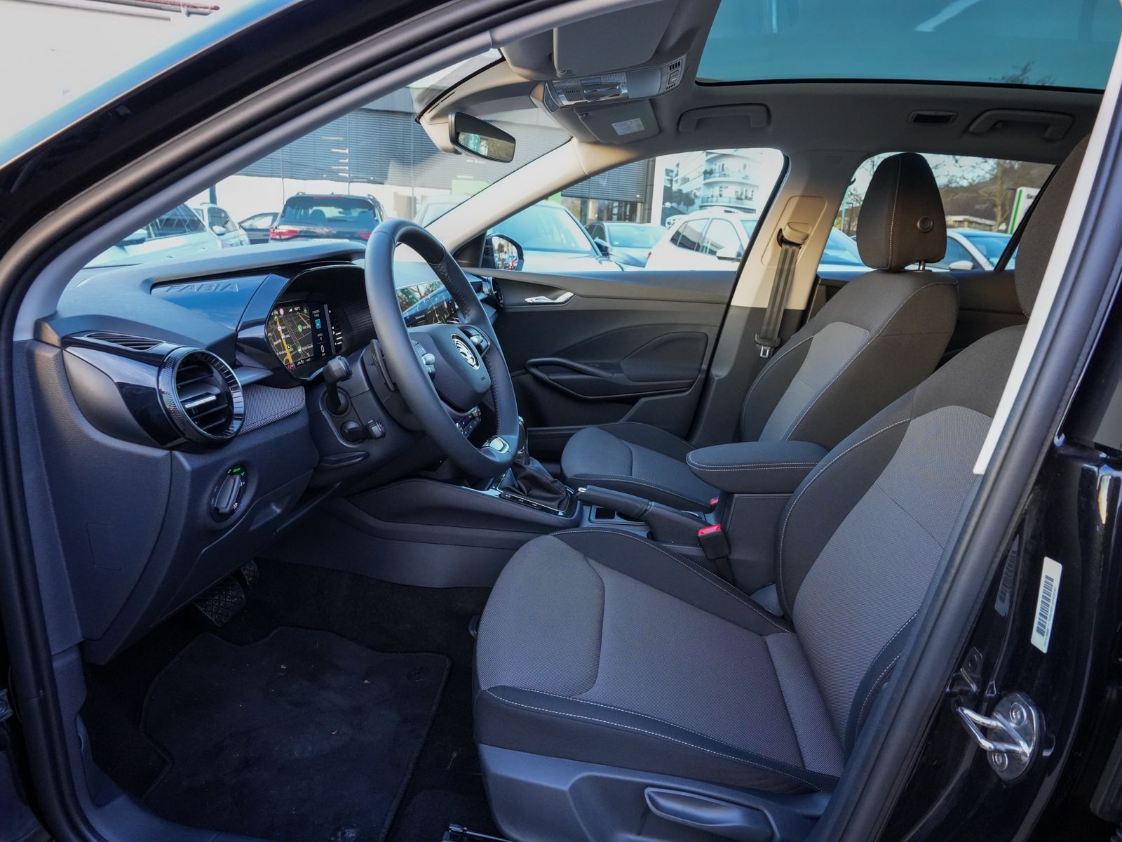Fahrzeugabbildung SKODA Fabia Selection 1.0TSI DSG Navi LED ACC RFK Pano