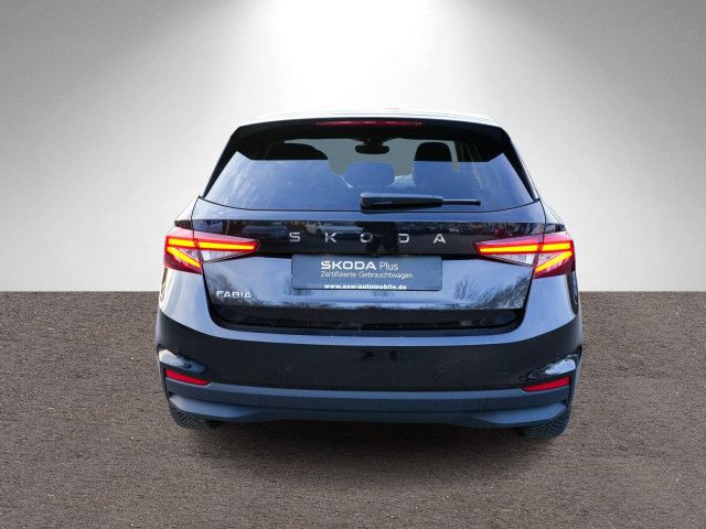 Fahrzeugabbildung SKODA Fabia Selection 1.0TSI DSG Navi LED ACC RFK Pano