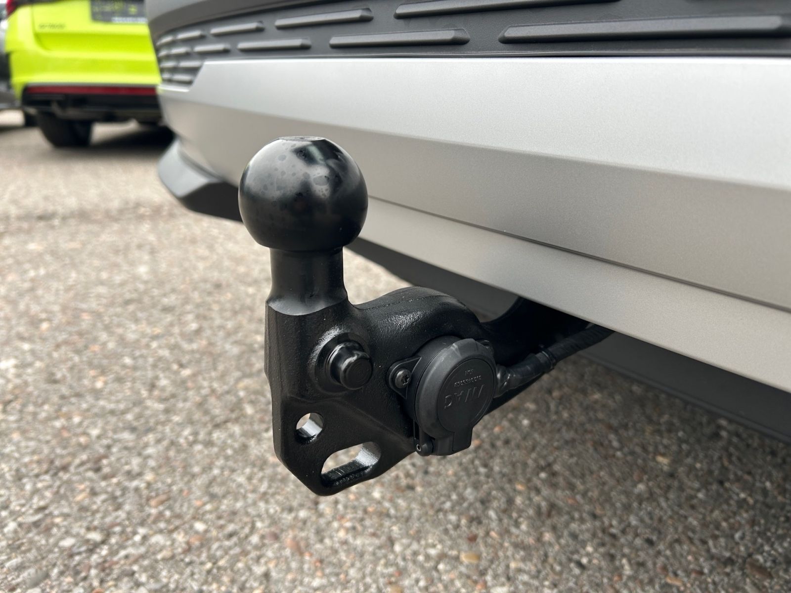 Fahrzeugabbildung SKODA Elroq 50 Tour 55 kWh Elektromotor 170PS SHZ AHK