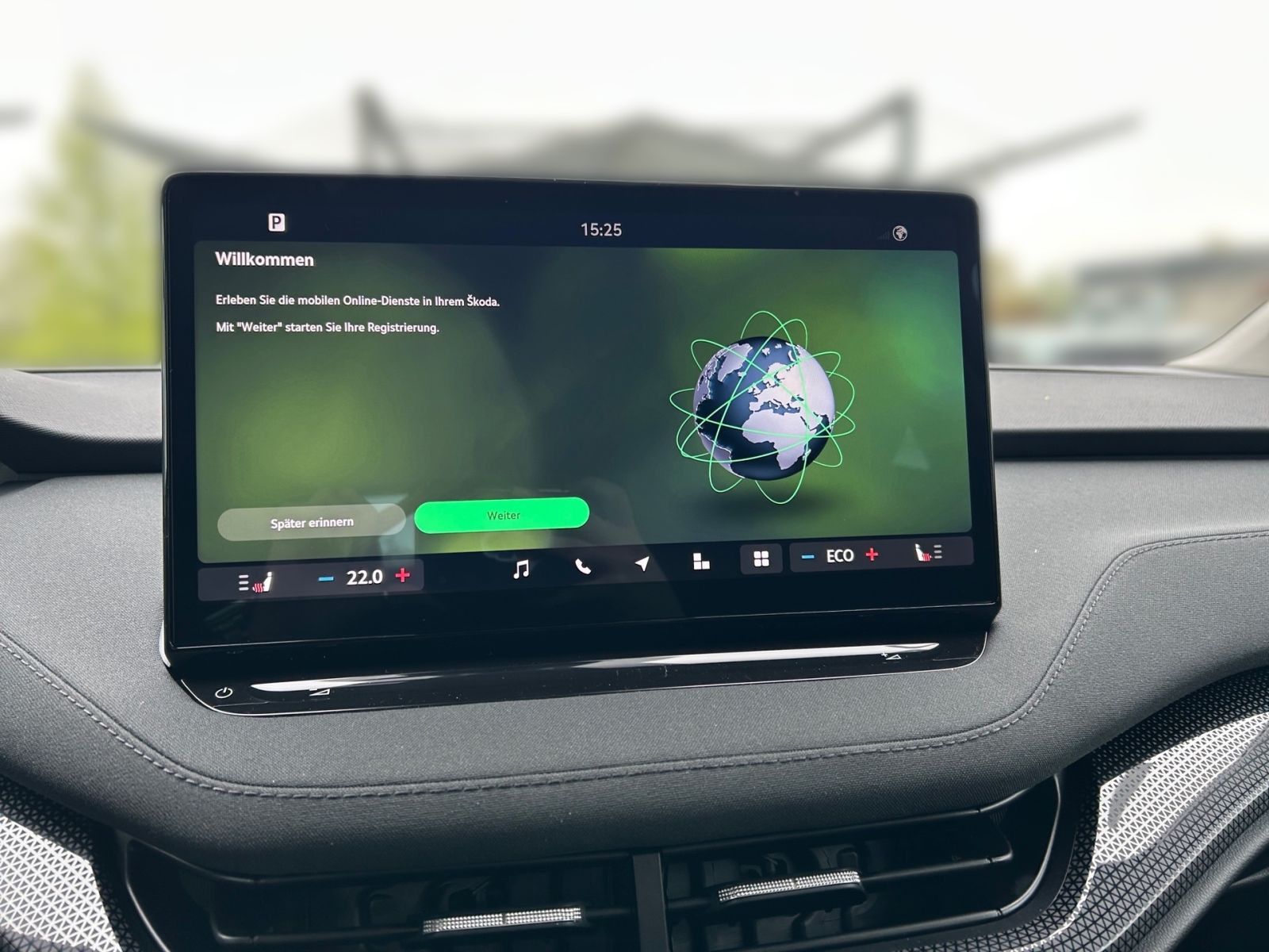 Fahrzeugabbildung SKODA Elroq 50 Tour 55 kWh Elektromotor 170PS SHZ AHK