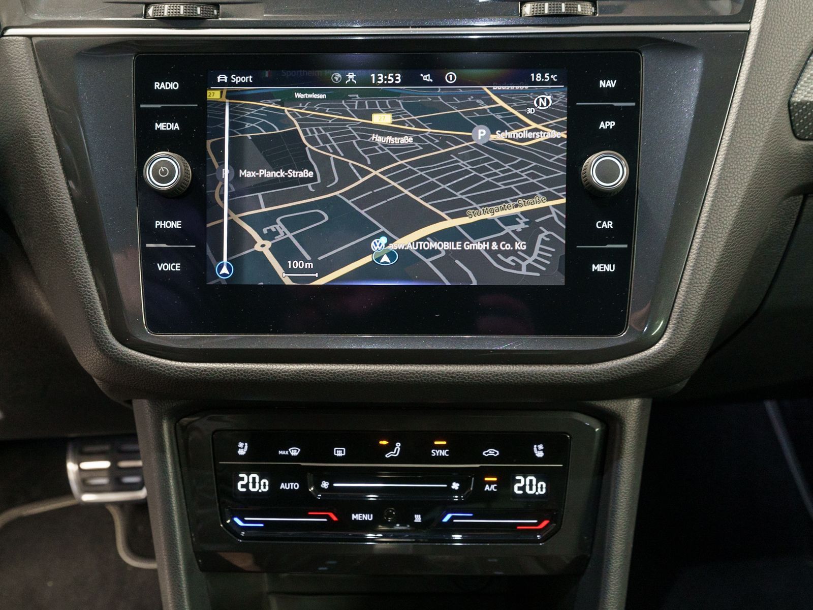 Fahrzeugabbildung Volkswagen Tiguan Allspace R-Line 4M 2.0TDI DSG AHK 7Sitzer