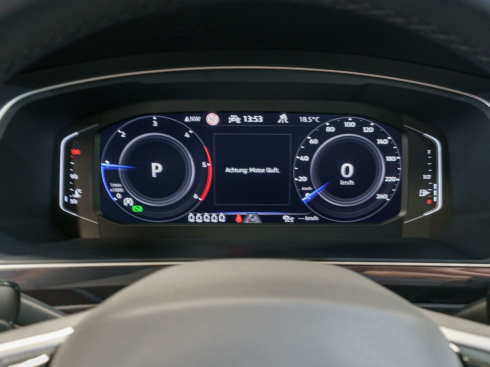 Fahrzeugabbildung Volkswagen Tiguan Allspace R-Line 4M 2.0TDI DSG AHK 7Sitzer