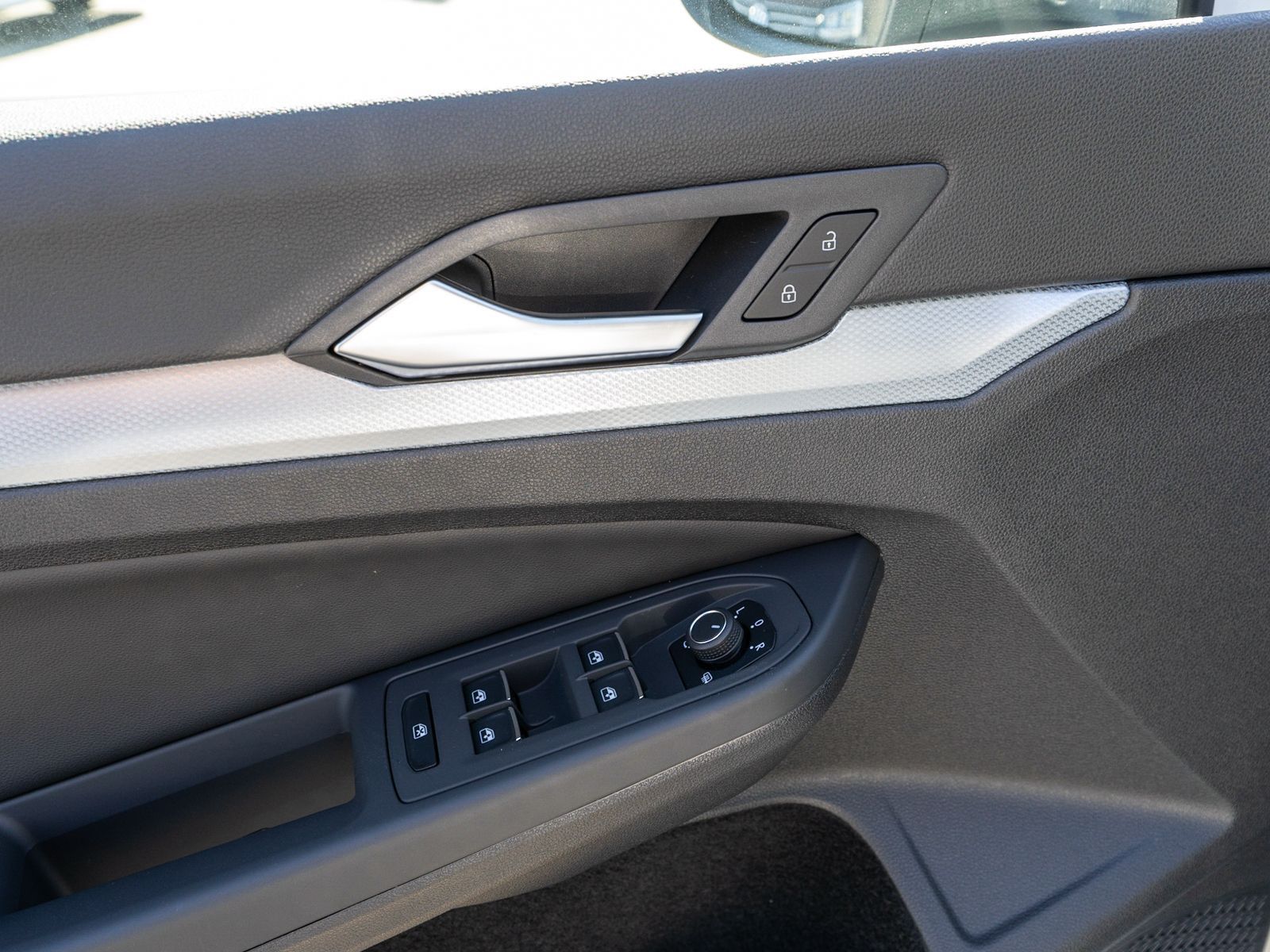 Fahrzeugabbildung Volkswagen Golf Variant GOAL 1.5TSI LED Nav RFK ACC SHZ AHK