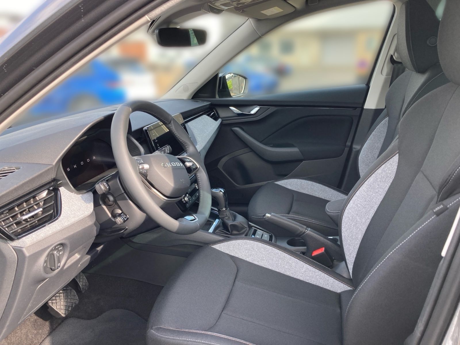 Fahrzeugabbildung SKODA Kamiq Tour 1,0 TSI 116PS DSG ACC Kamera PDC SHZ