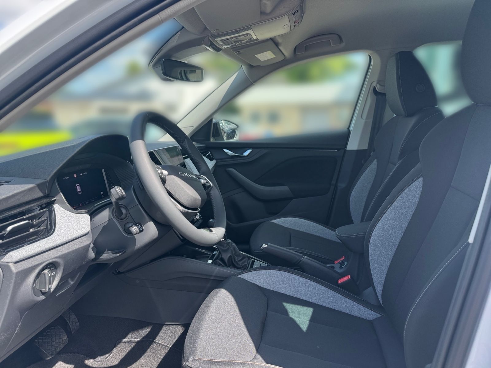 Fahrzeugabbildung SKODA Kamiq Tour 1,5 TSI 150PS DSG ACC Kamera SHZ AHK