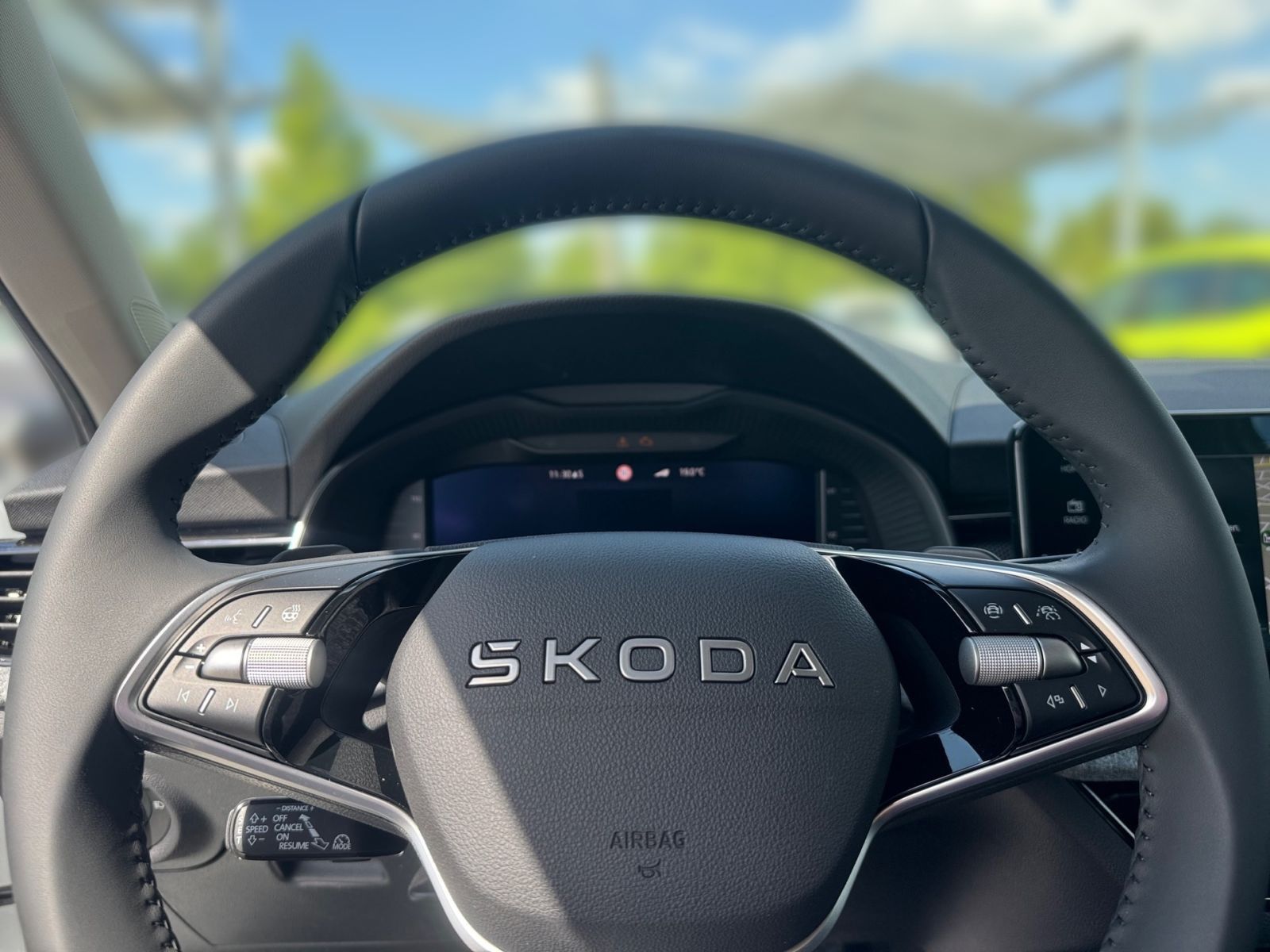 Fahrzeugabbildung SKODA Kamiq Tour 1,5 TSI 150PS DSG ACC Kamera SHZ AHK