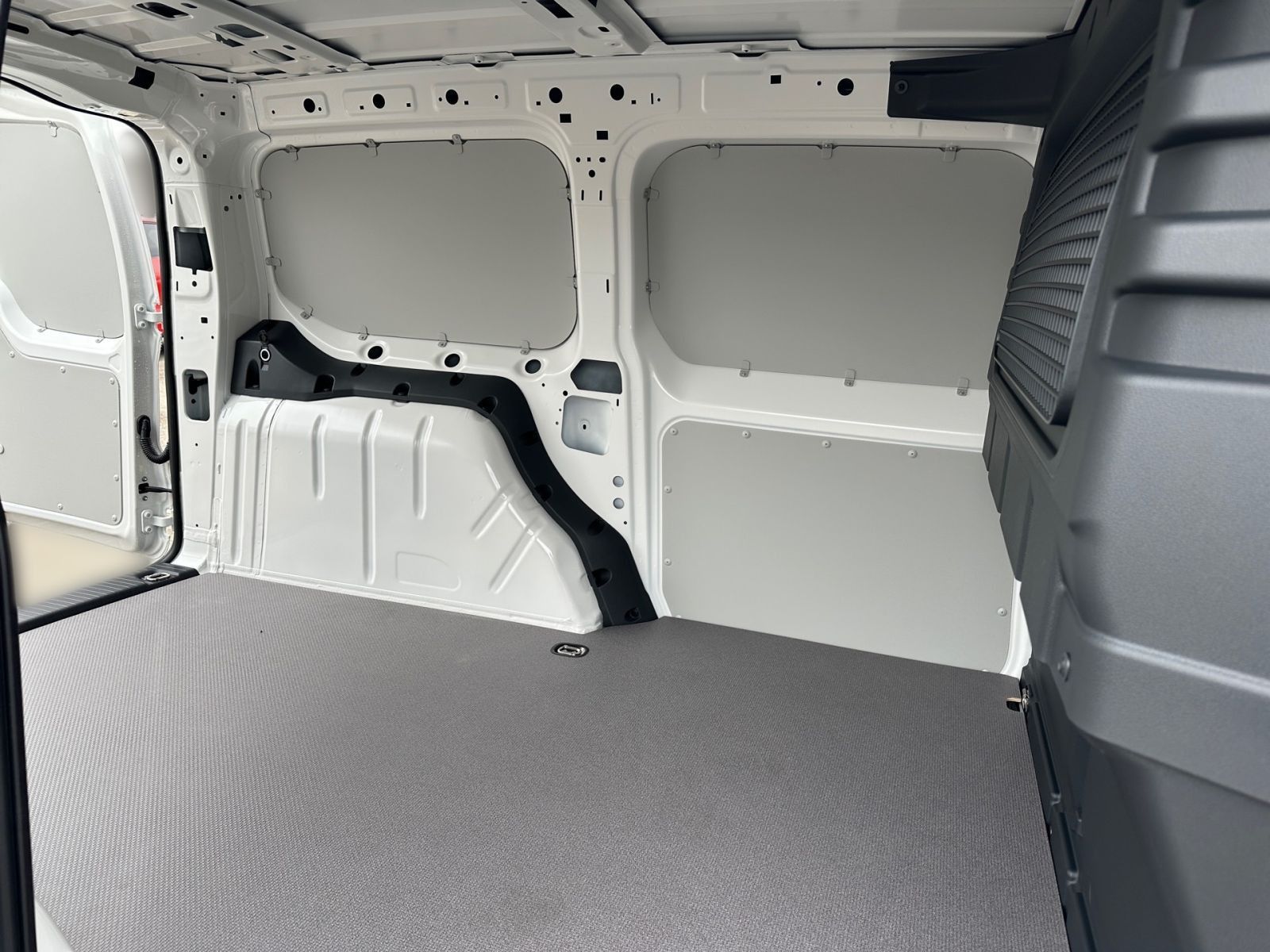 Fahrzeugabbildung Volkswagen Caddy Cargo Maxi 2,0 l 75 kW TDI 6-Gang
