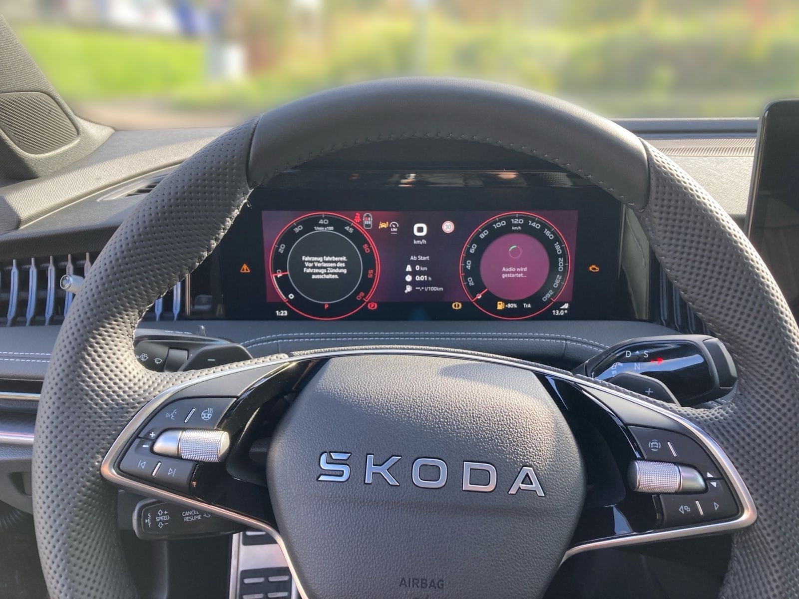 Fahrzeugabbildung SKODA Superb Combi Sportline 2,0 TDI 193PS DSG 4x4 AHK