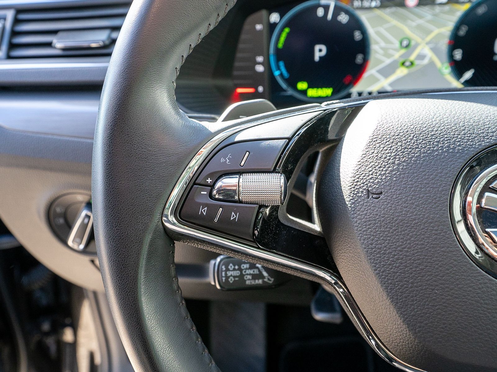 Fahrzeugabbildung SKODA Superb iV Combi Style 1.4TSI DSG LED Pano Stdhzg
