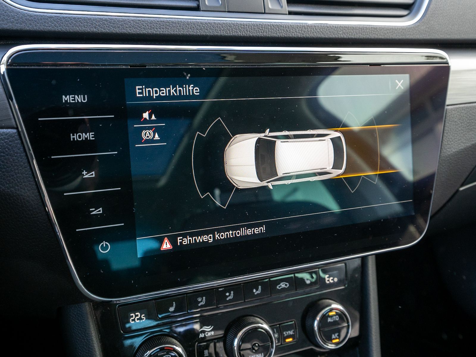 Fahrzeugabbildung SKODA Superb iV Combi Style 1.4TSI DSG LED Pano Stdhzg