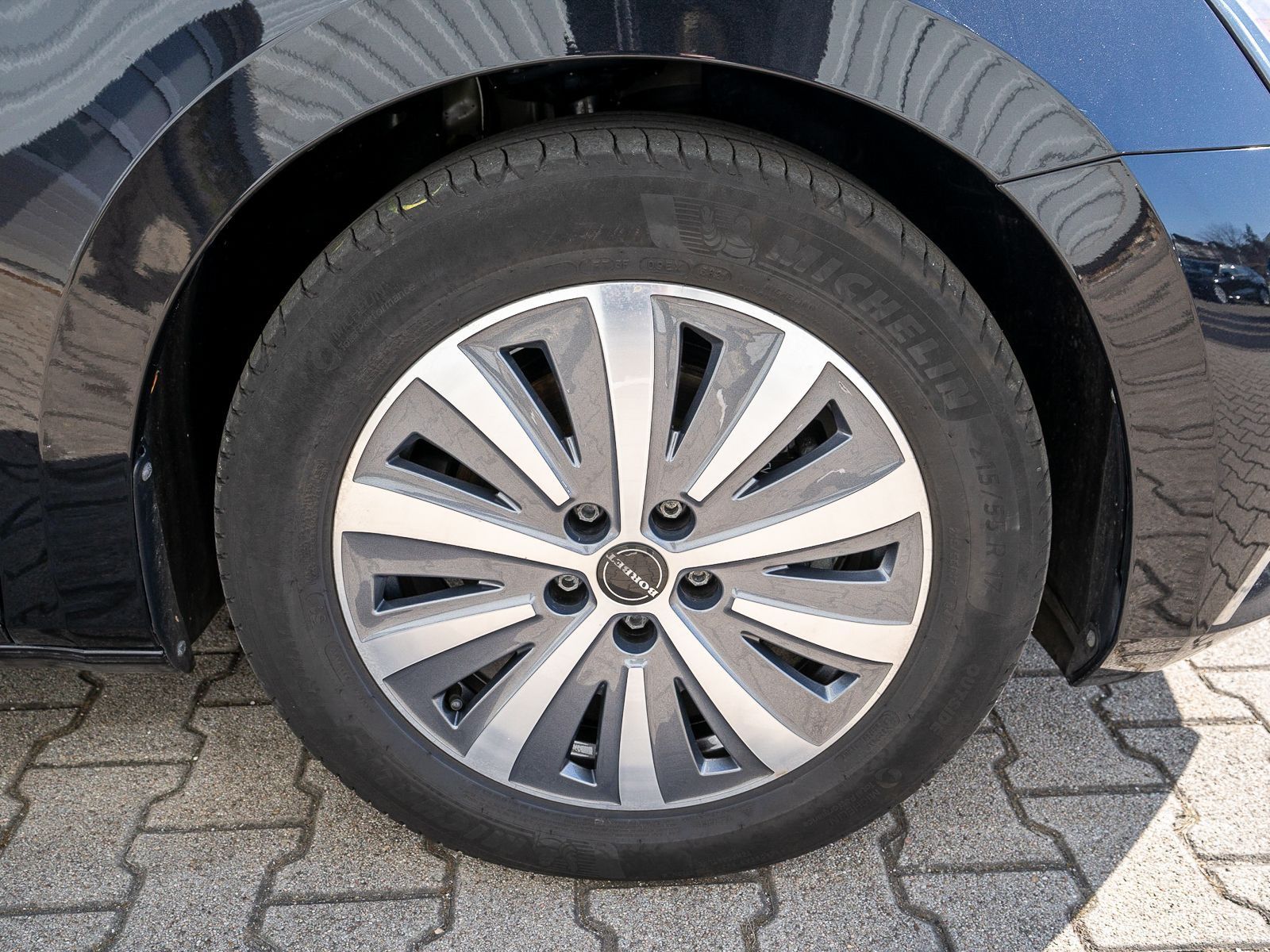 Fahrzeugabbildung SKODA Superb iV Combi Style 1.4TSI DSG LED Pano Stdhzg