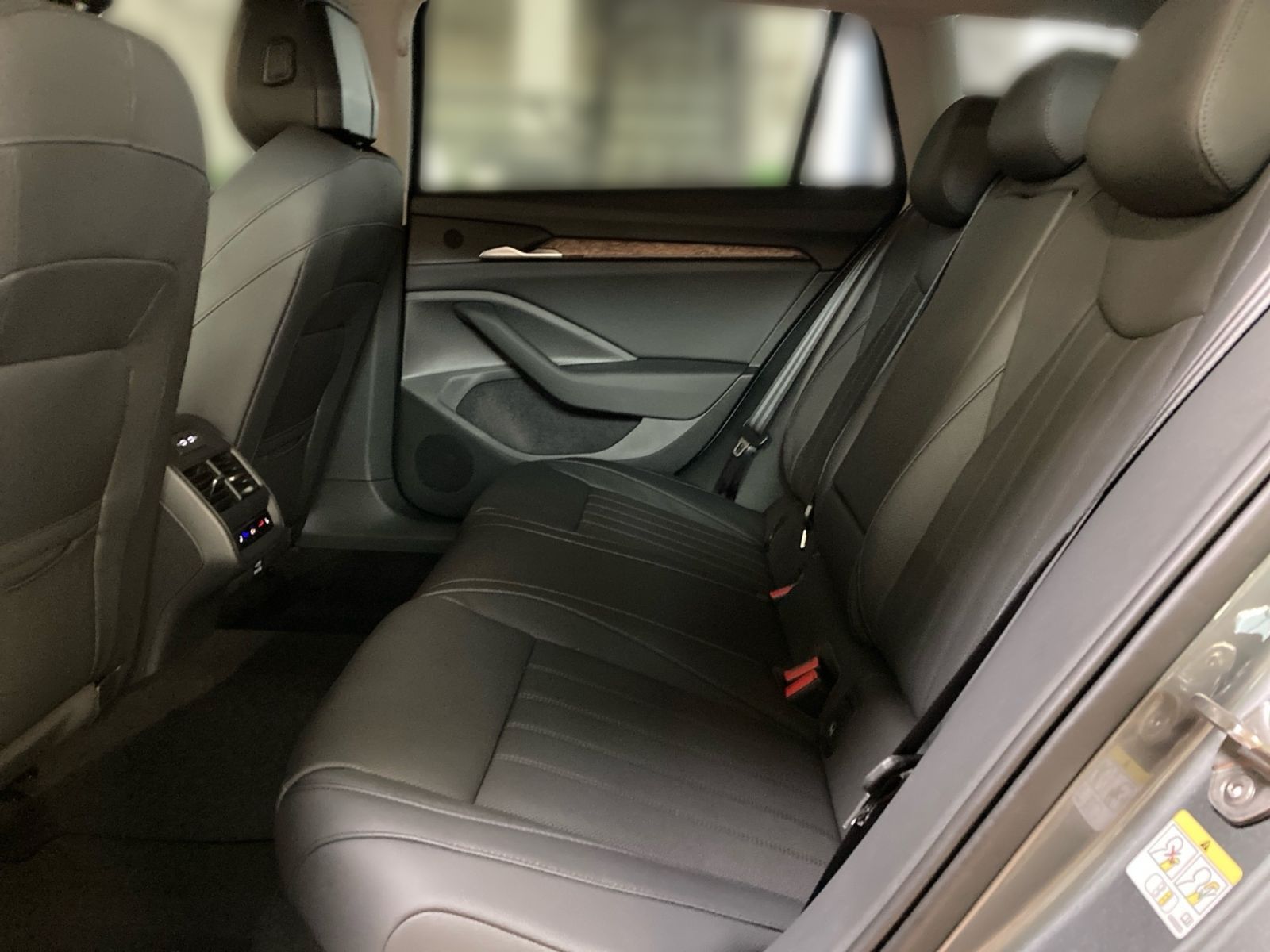 Fahrzeugabbildung SKODA Superb Combi L&K 1,5TSI iV 204PS DSG SHZ ACC AHK