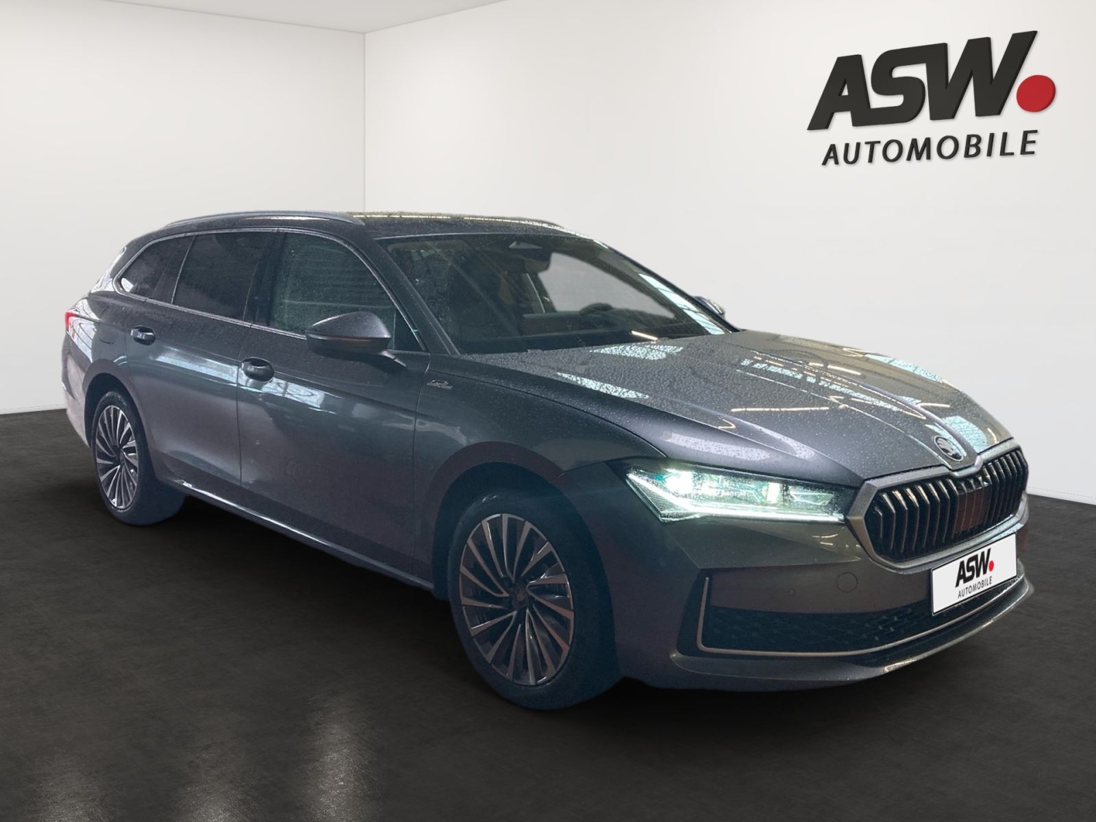Fahrzeugabbildung SKODA Superb Combi L&K 1,5TSI iV 204PS DSG SHZ ACC AHK