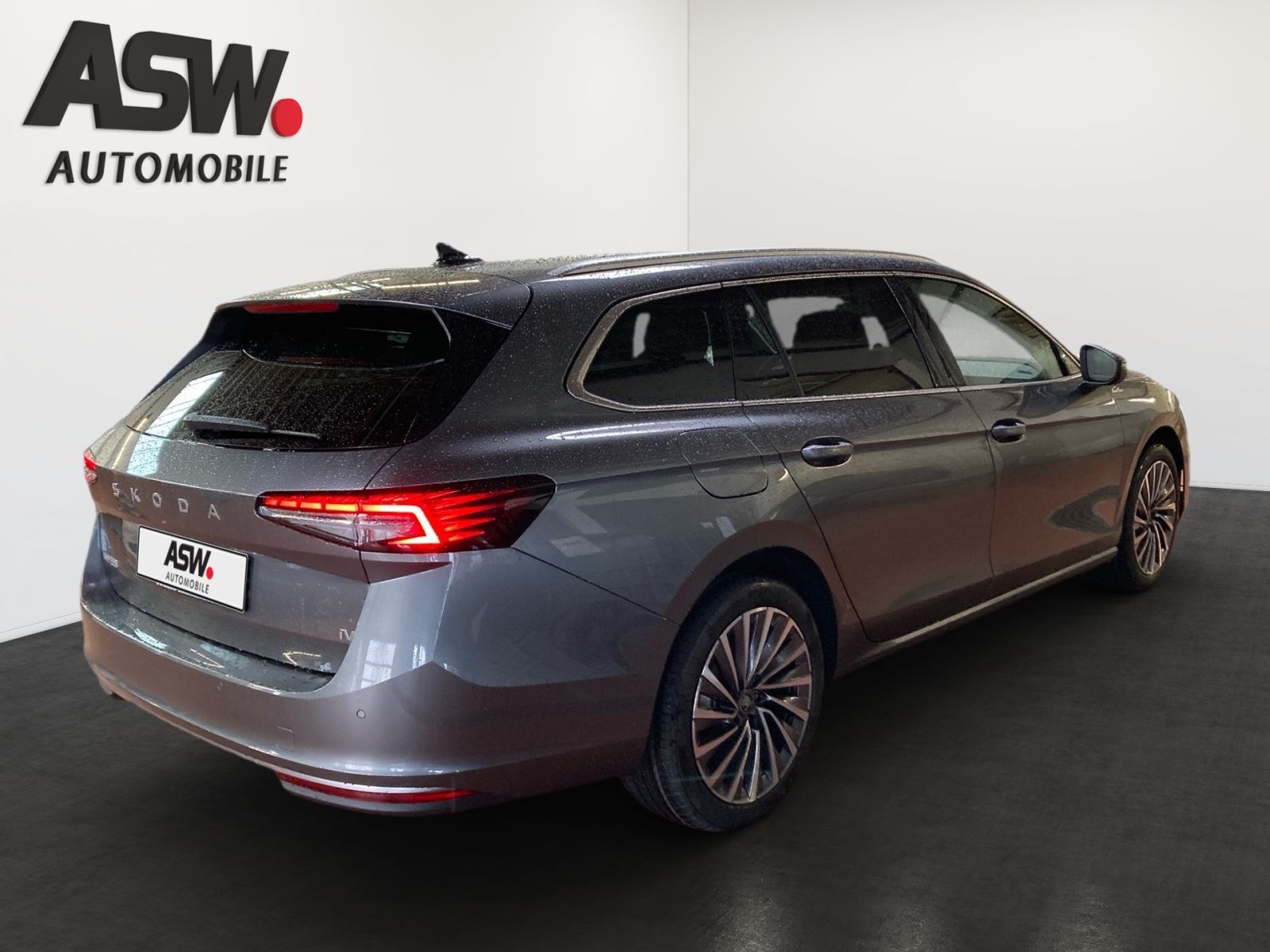Fahrzeugabbildung SKODA Superb Combi L&K 1,5TSI iV 204PS DSG SHZ ACC AHK
