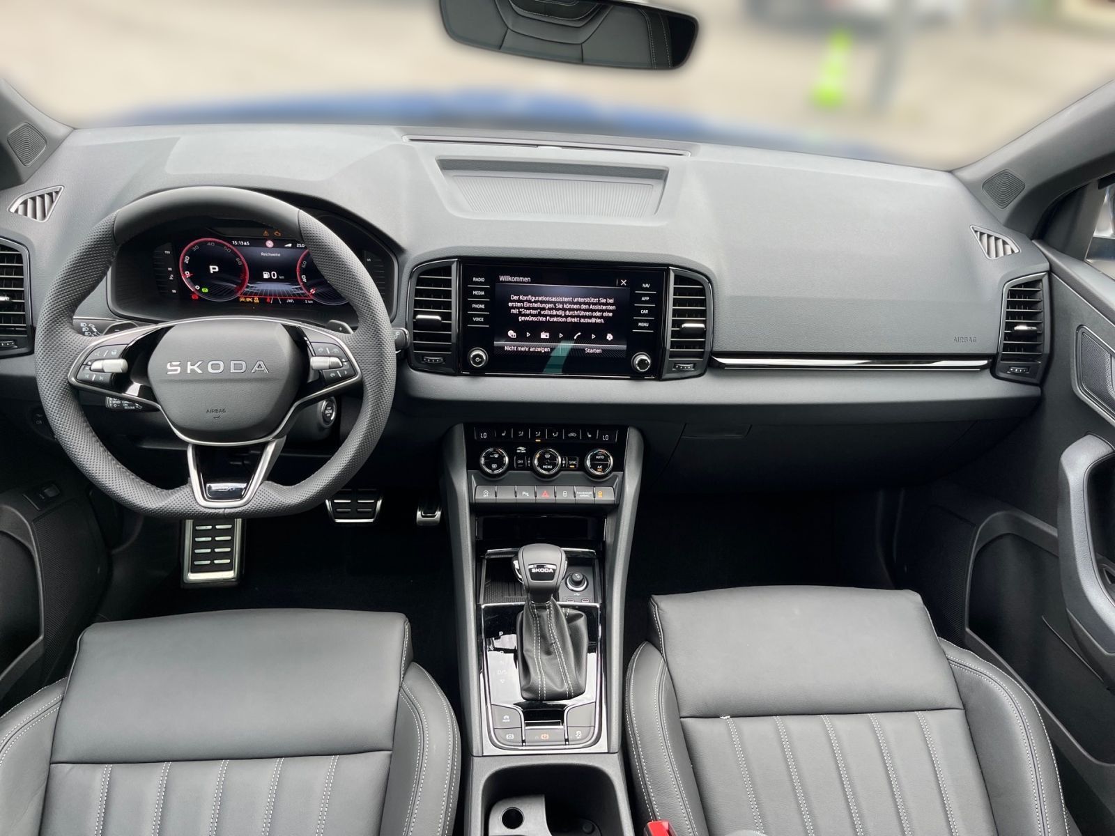 Fahrzeugabbildung SKODA Karoq Sportline 1,5 TSI 150PS DSG ACC Kamera AHK
