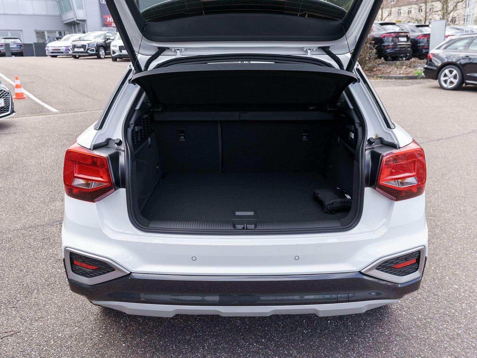 Fahrzeugabbildung Audi Q2 advanced 35 TDI 110(150) kW(PS) S tronic