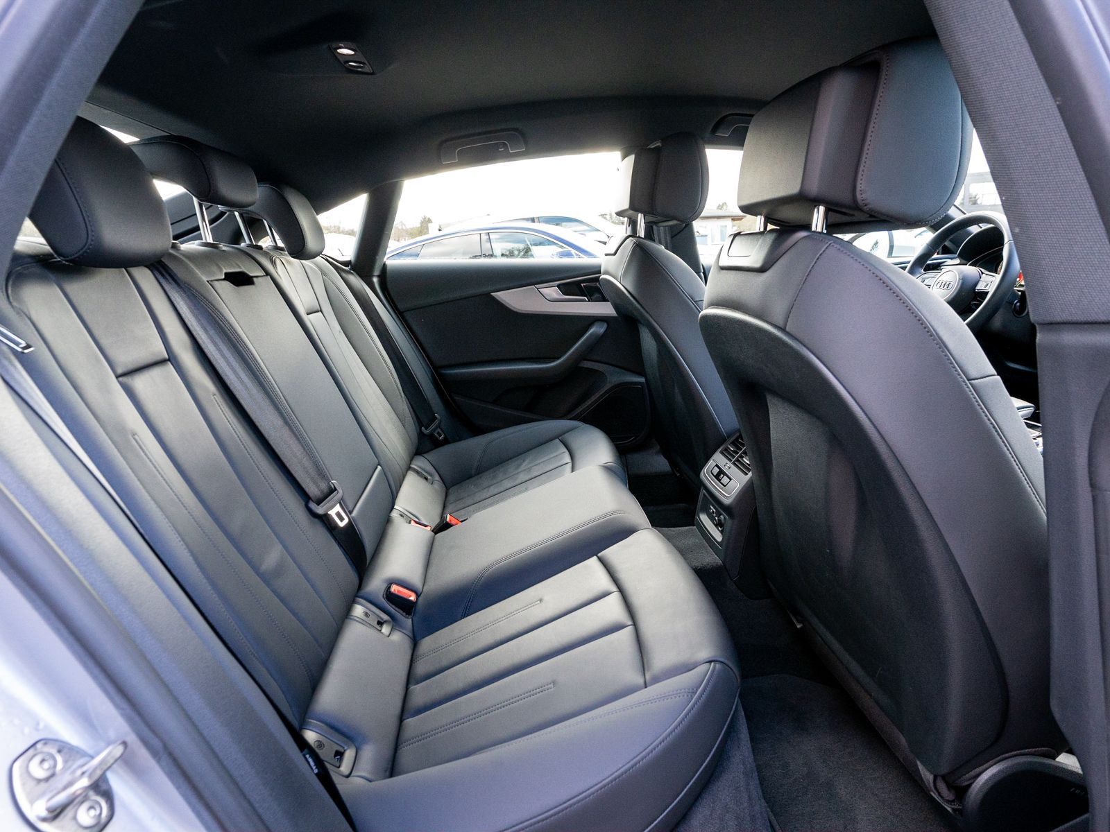 Fahrzeugabbildung Audi A5 Sportback advanced 45TDI quattro Navi LED AHK