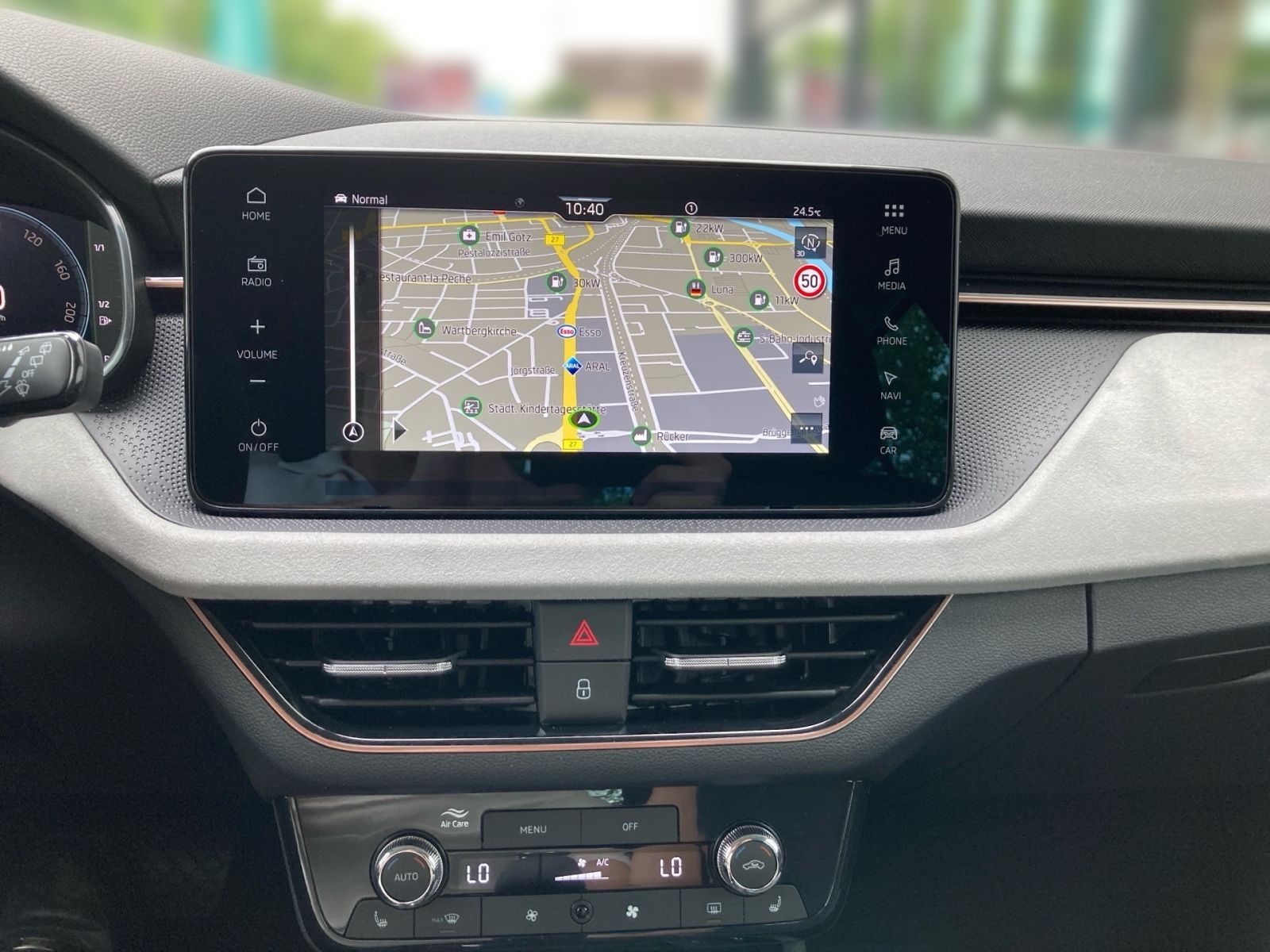 Fahrzeugabbildung SKODA Kamiq Tour 1,5 TSI 150PS DSG ACC SHZ Kamera AHK