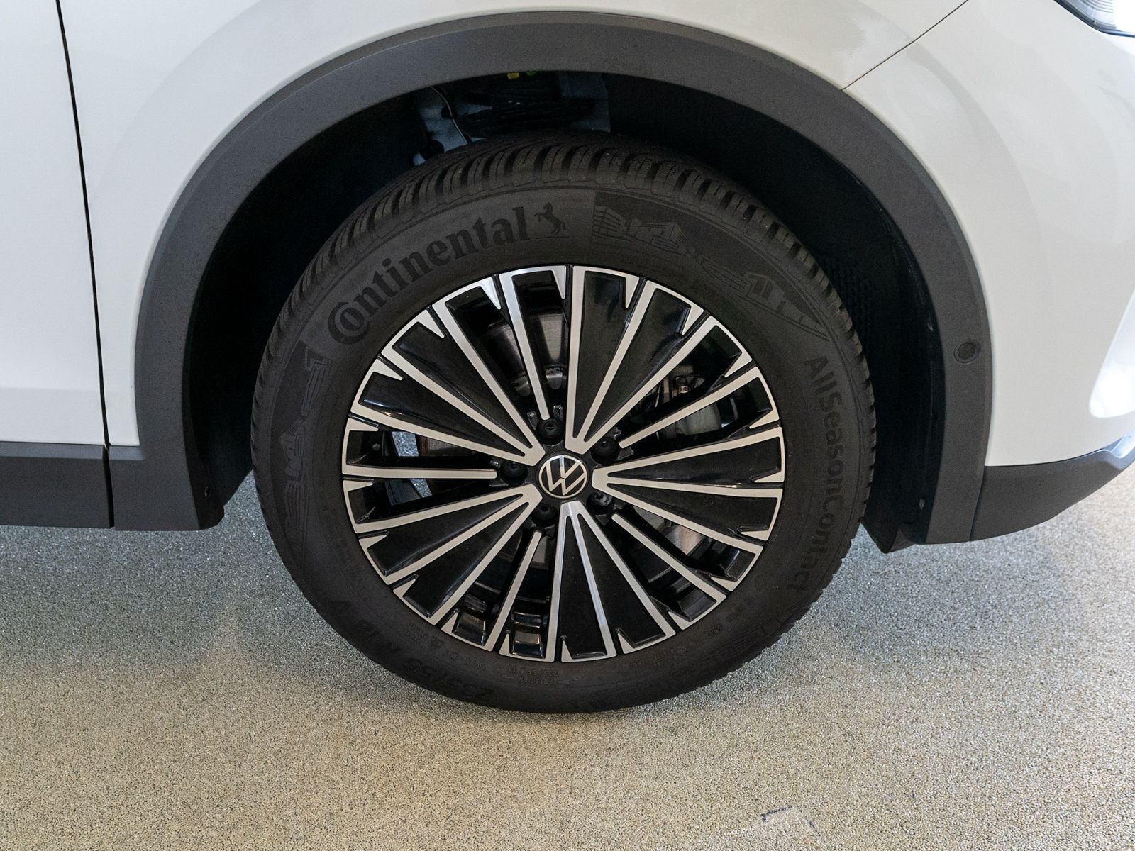 Fahrzeugabbildung Volkswagen Tiguan Life 2,0TDI DSG neues Modell DSG Navi AHK