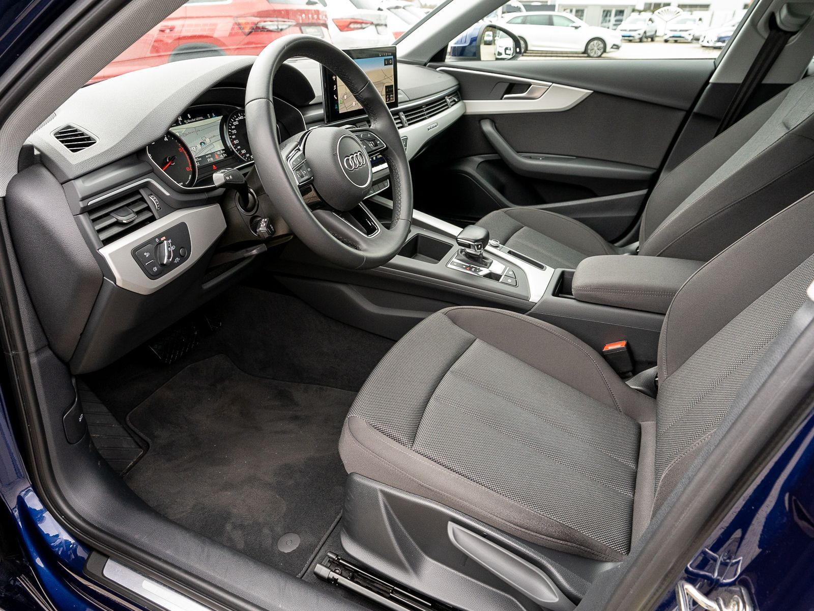 Fahrzeugabbildung Audi A4 Avant 40TDI quattro Stronic LED Navi PDC Pano