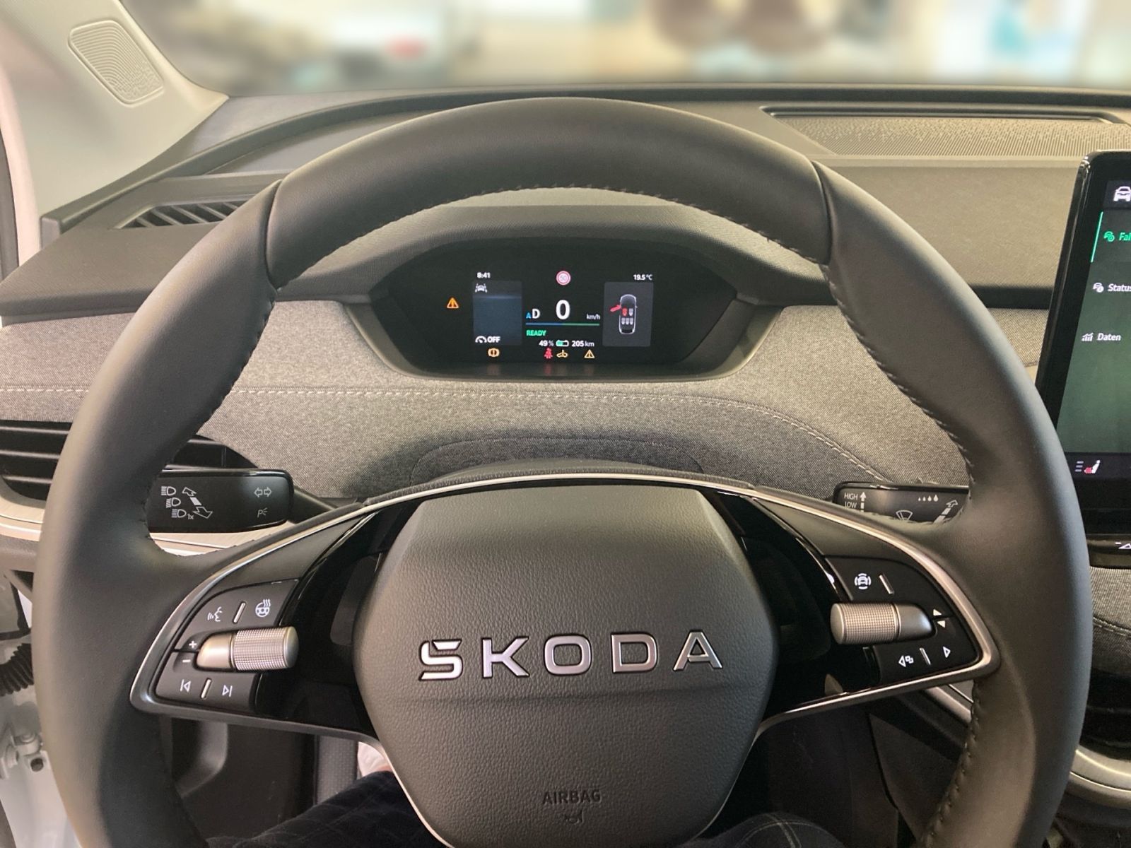 Fahrzeugabbildung SKODA Enyaq 60 Elektromotor 204PS ACC Kamera SHZ AHK