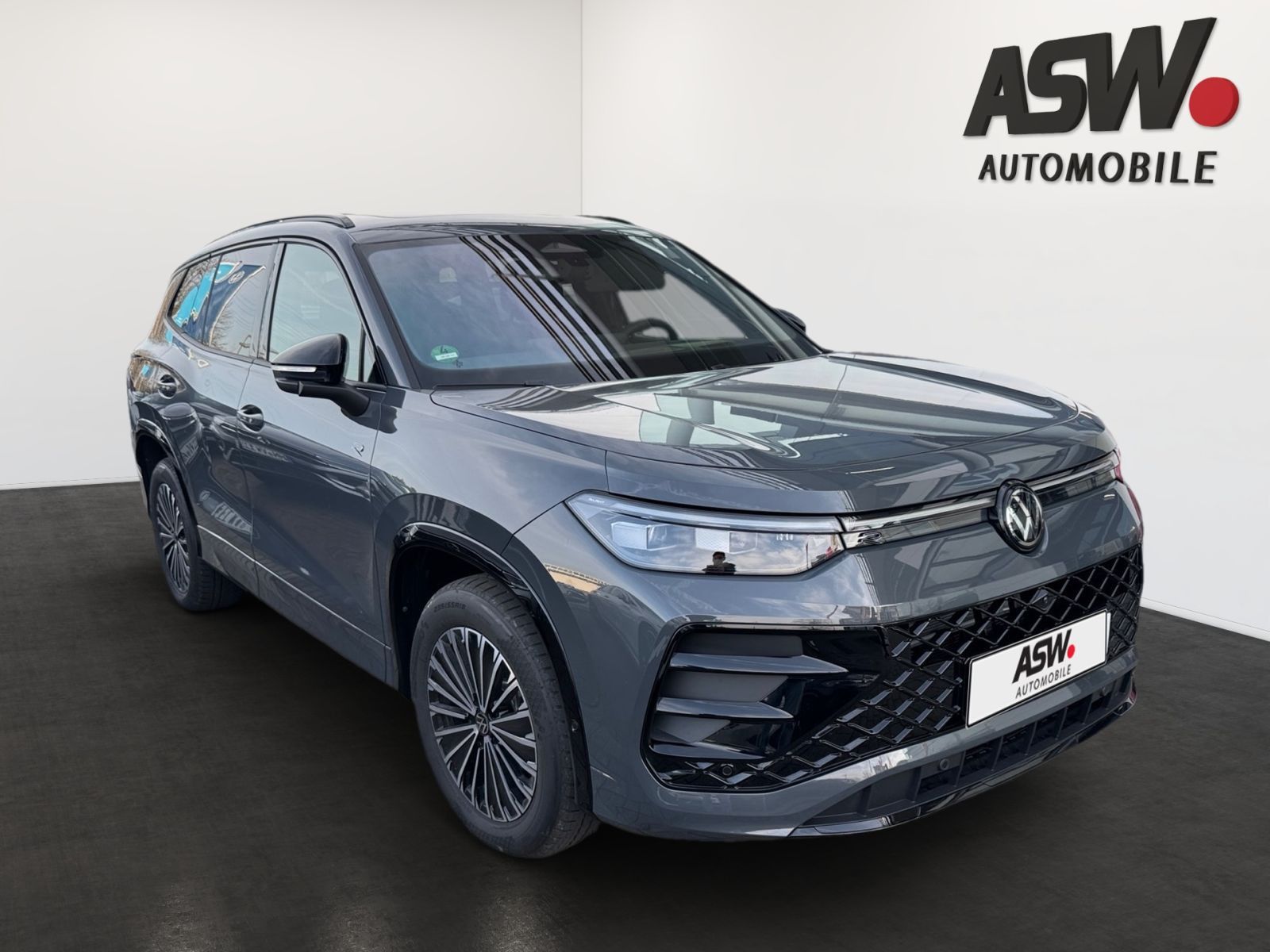 Fahrzeugabbildung Volkswagen Tayron R-Line 1.5 eHybrid 130kW / 85kW DSG
