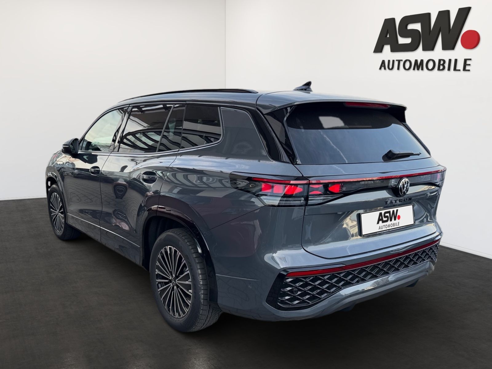 Fahrzeugabbildung Volkswagen Tayron R-Line 1.5 eHybrid 130kW / 85kW DSG