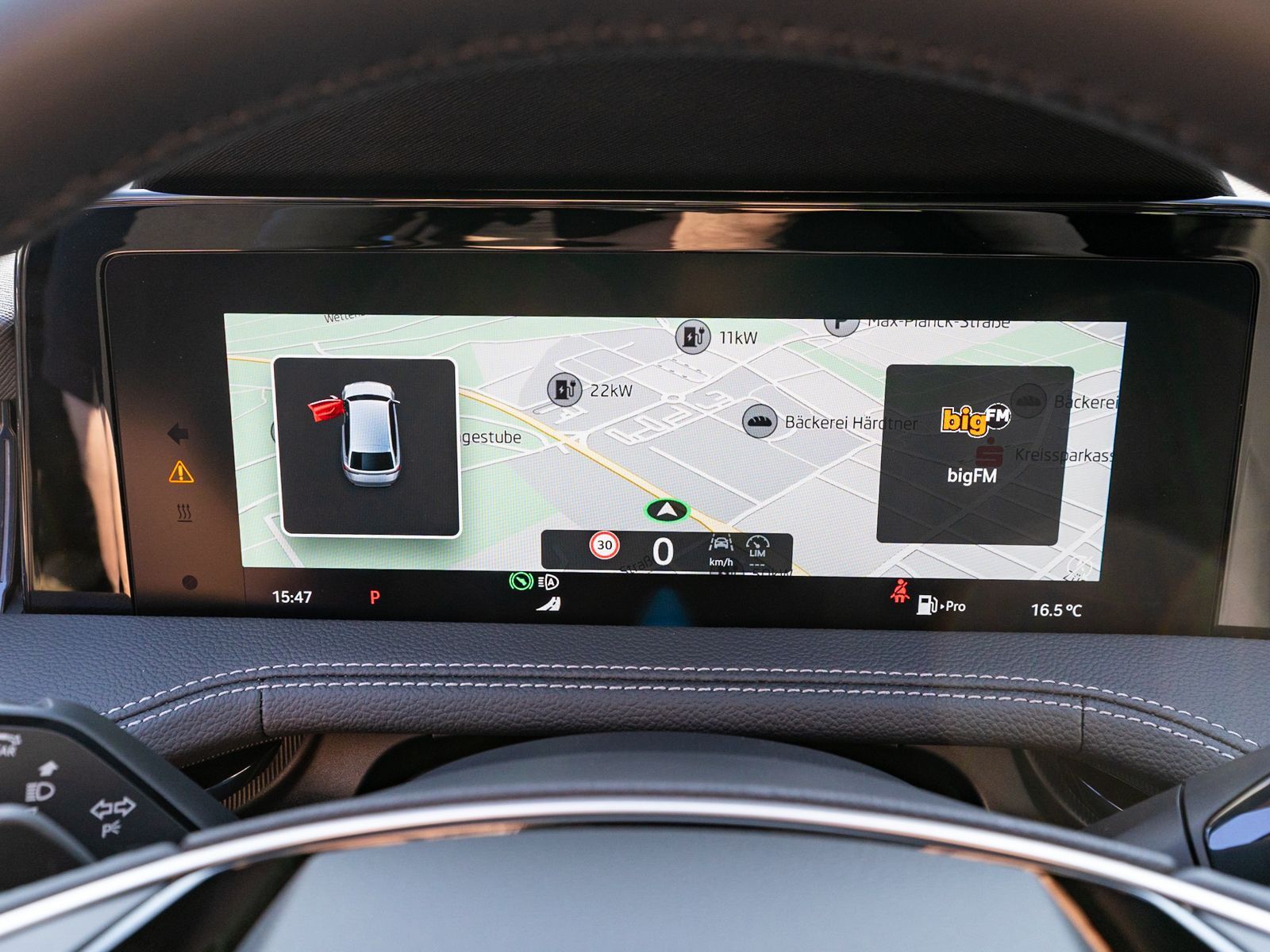 Fahrzeugabbildung SKODA Superb Combi L&K 2.0TDI DSG LED NAVI PANO VC AHK