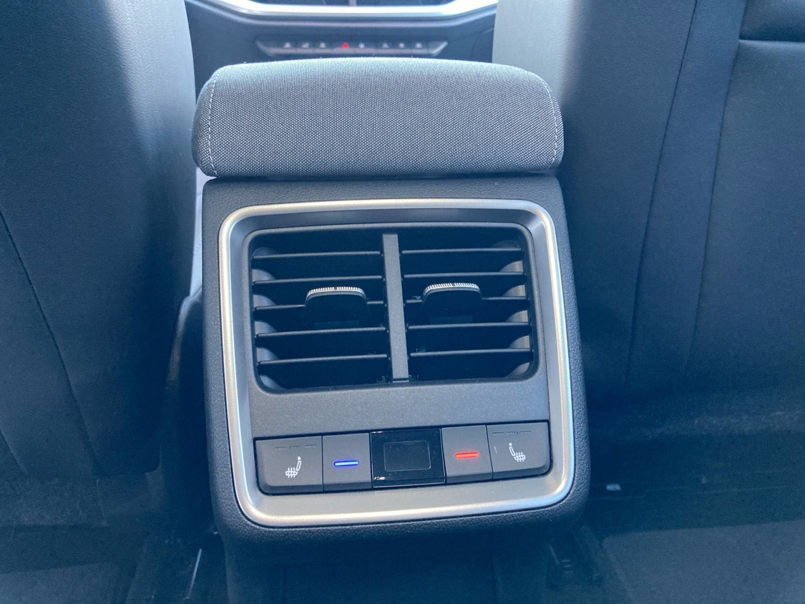 Fahrzeugabbildung SKODA Enyaq 60 Elektromotor 204PS ACC Kamera SHZ AHK