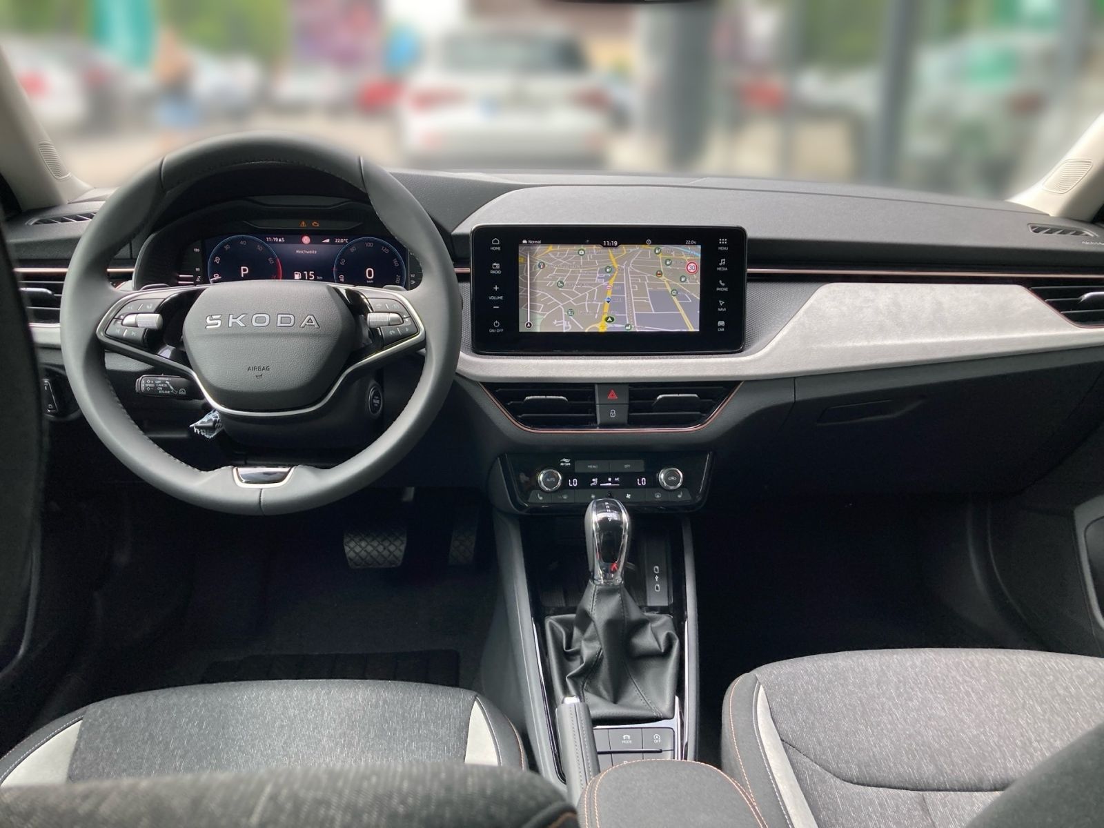 Fahrzeugabbildung SKODA Kamiq Tour 1,5 TSI 150PS DSG ACC Kamera SHZ AHK