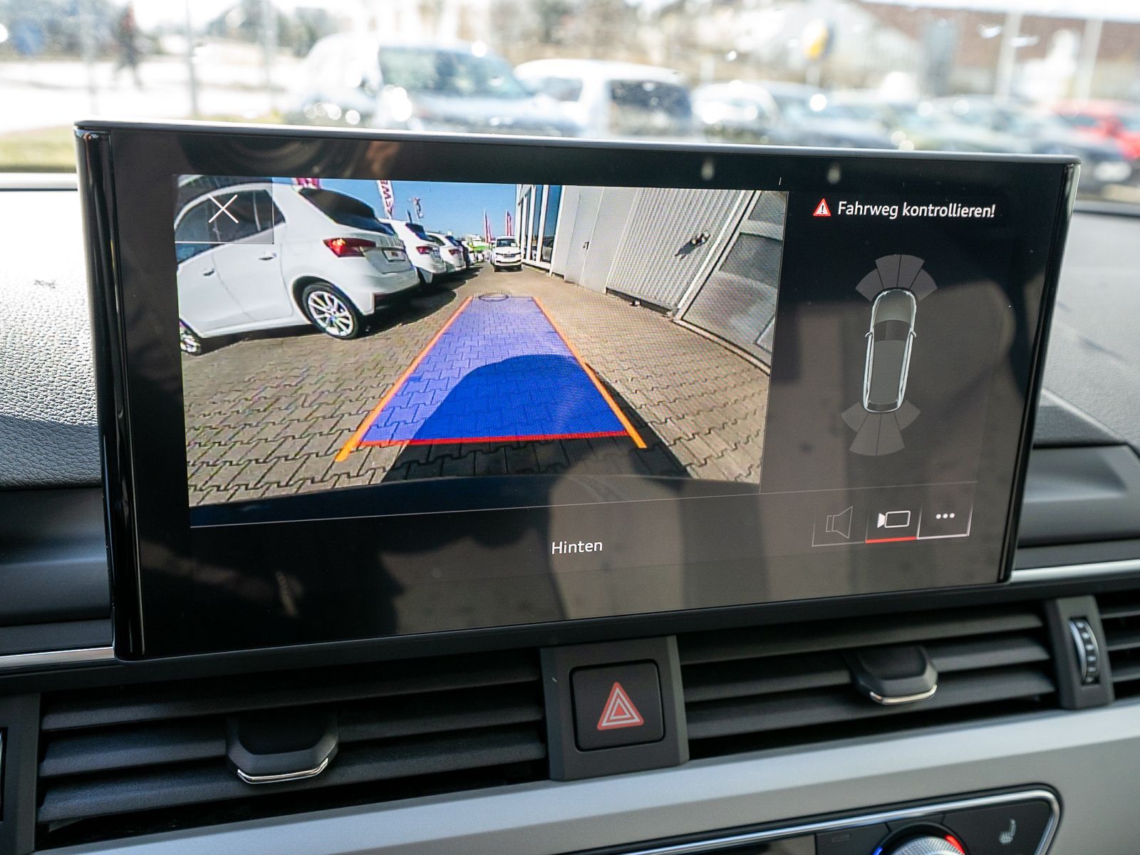 Fahrzeugabbildung Audi A4 Avant advanced 40TDI quatt Stron LED Navi RFK