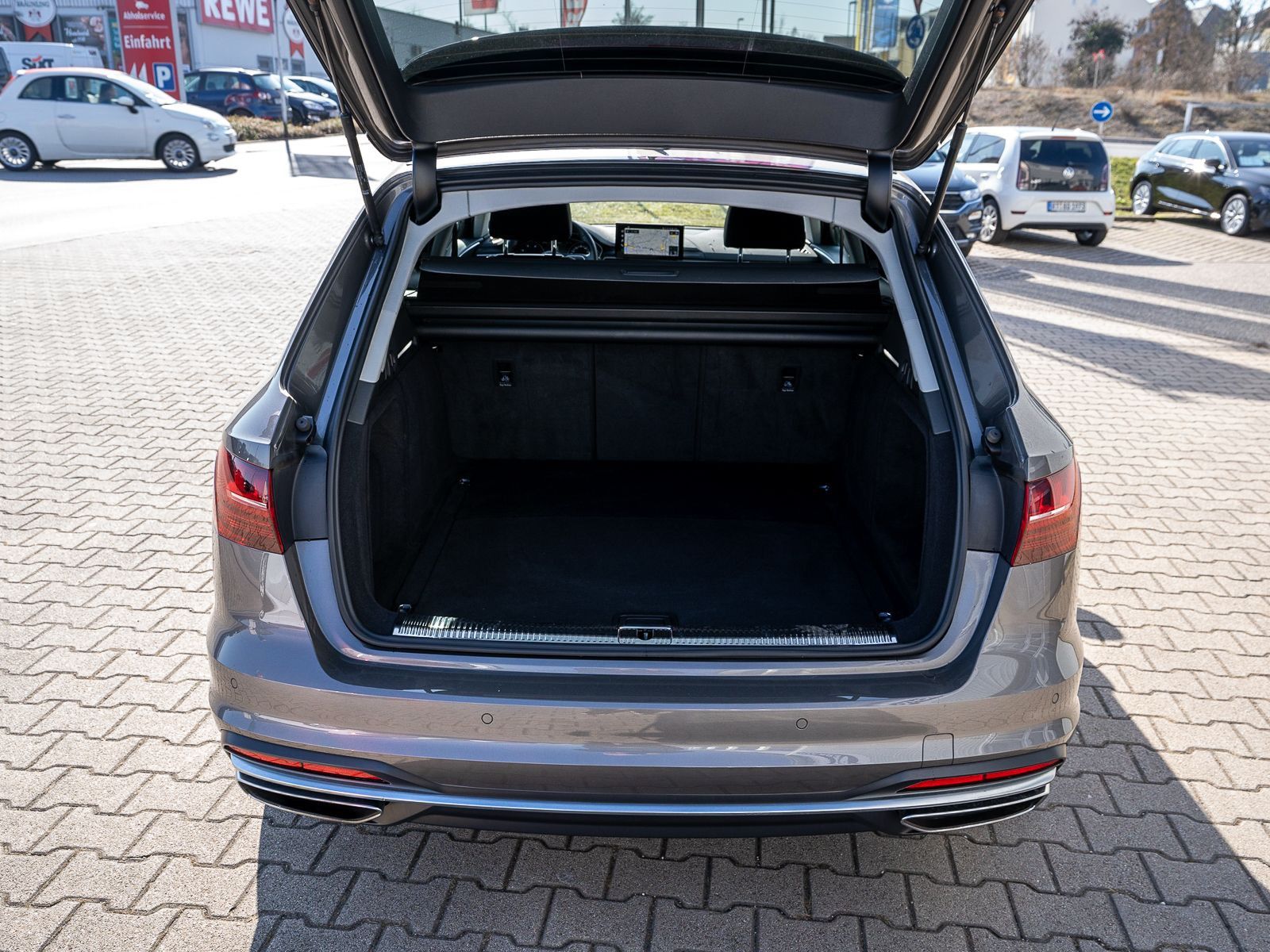 Fahrzeugabbildung Audi A4 Avant advanced 40TDI quatt Stron LED Navi RFK