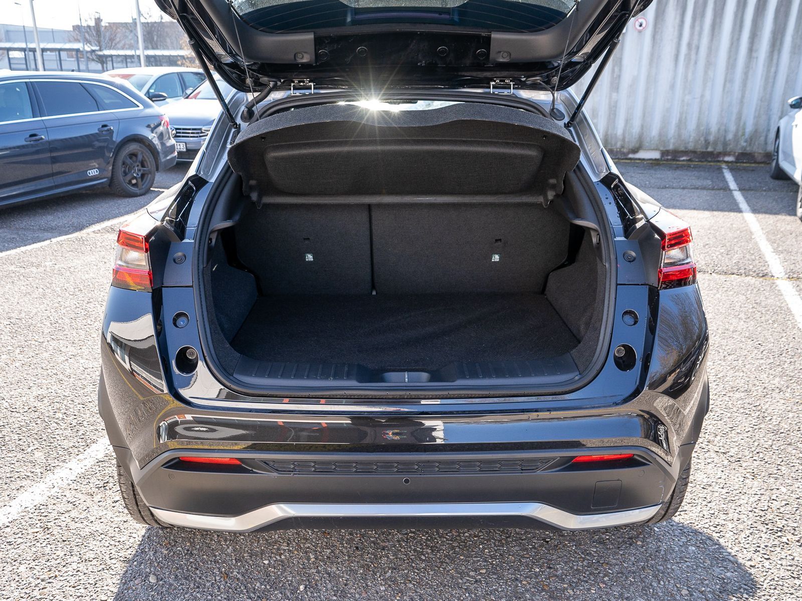 Fahrzeugabbildung Nissan Juke 1.0 DIG-T N-Design Automatik LED NAVI 360°