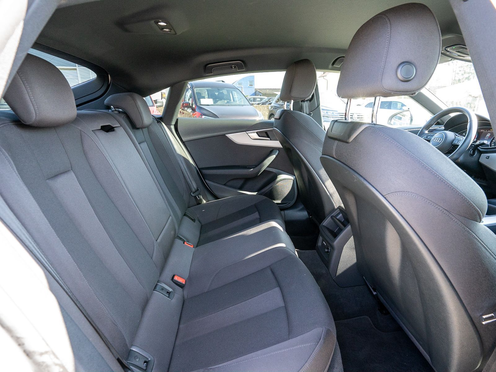 Fahrzeugabbildung Audi A5 Sportback Sline 35 TFSI Stronic LED Navi RFK