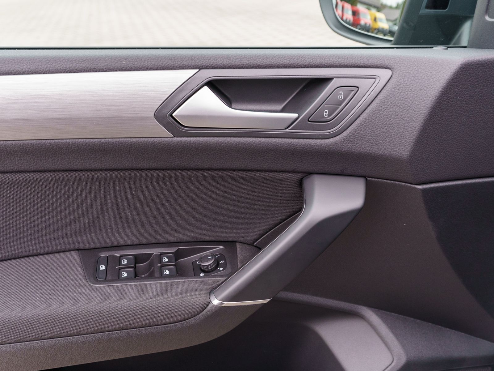 Fahrzeugabbildung Volkswagen Touran Comfortline 1.5TSI Navi ACC PDC VC AHK 7S