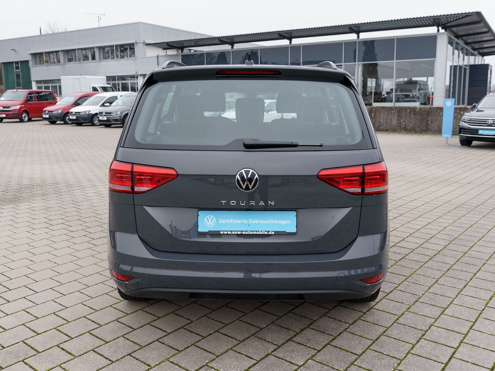 Fahrzeugabbildung Volkswagen Touran Comfortline 1.5TSI Navi ACC PDC VC AHK 7S