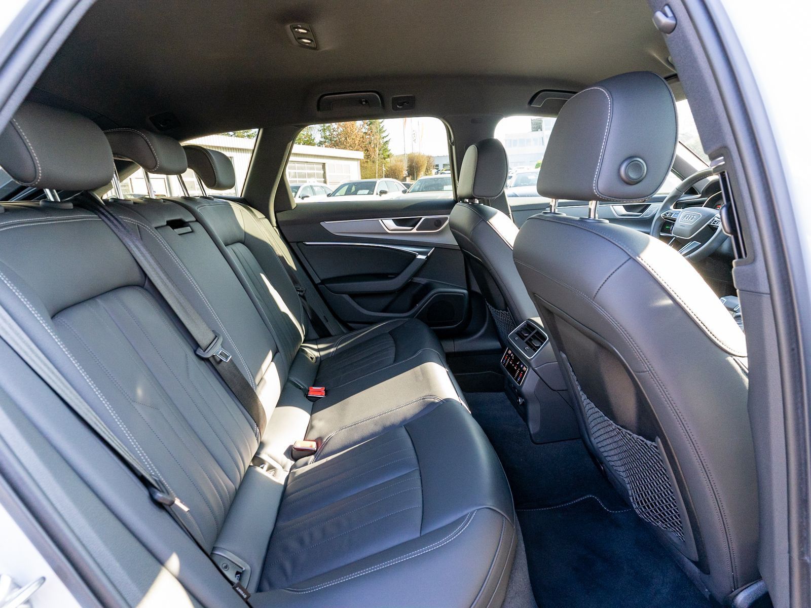 Fahrzeugabbildung Audi A6 Avant advanced 40TDI Navi Matrix HUD ACC 360°