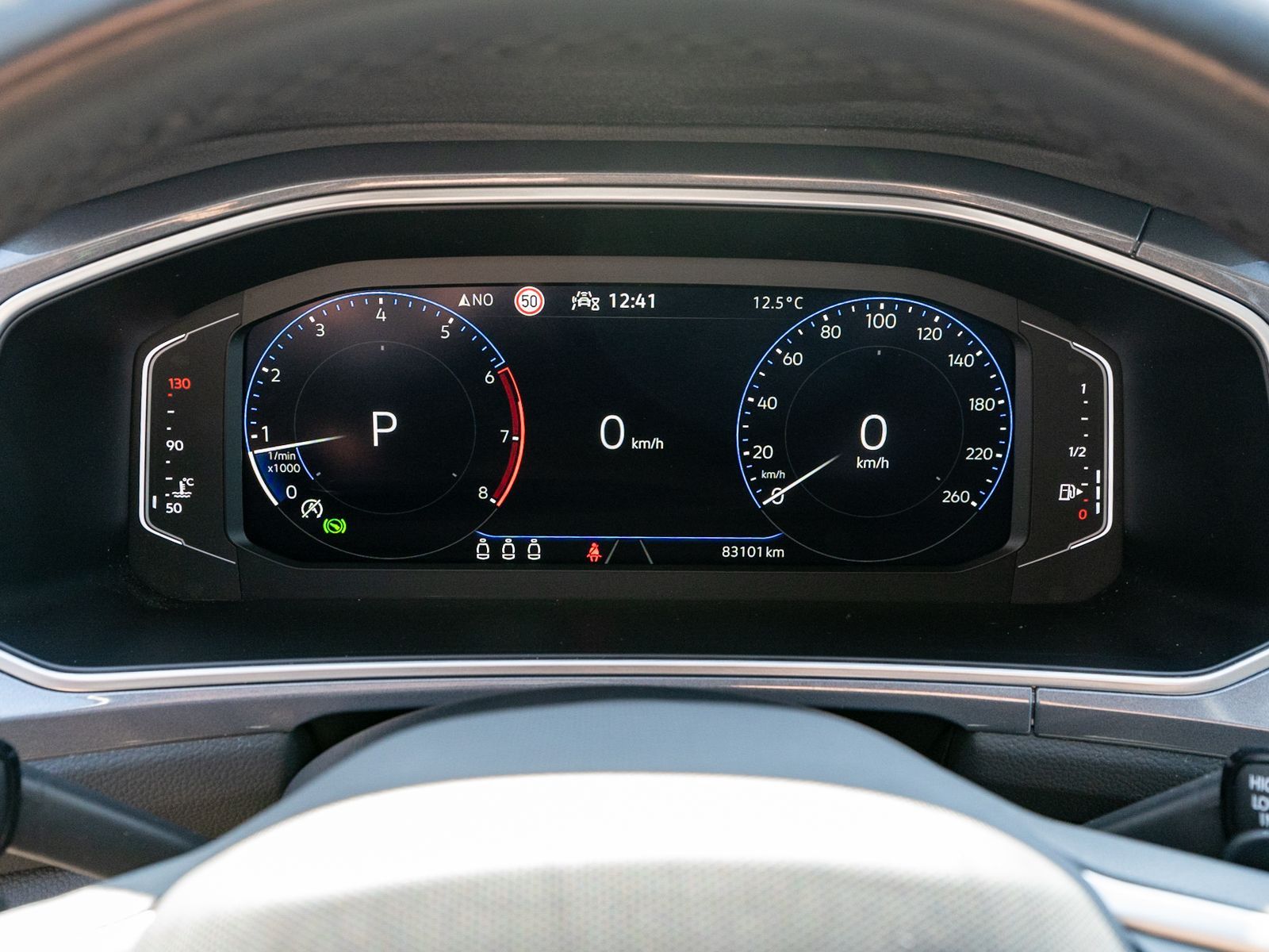 Fahrzeugabbildung Volkswagen T-Roc Style 1.5 TSI DSG LED Navi RFK ACC SHZ AHK