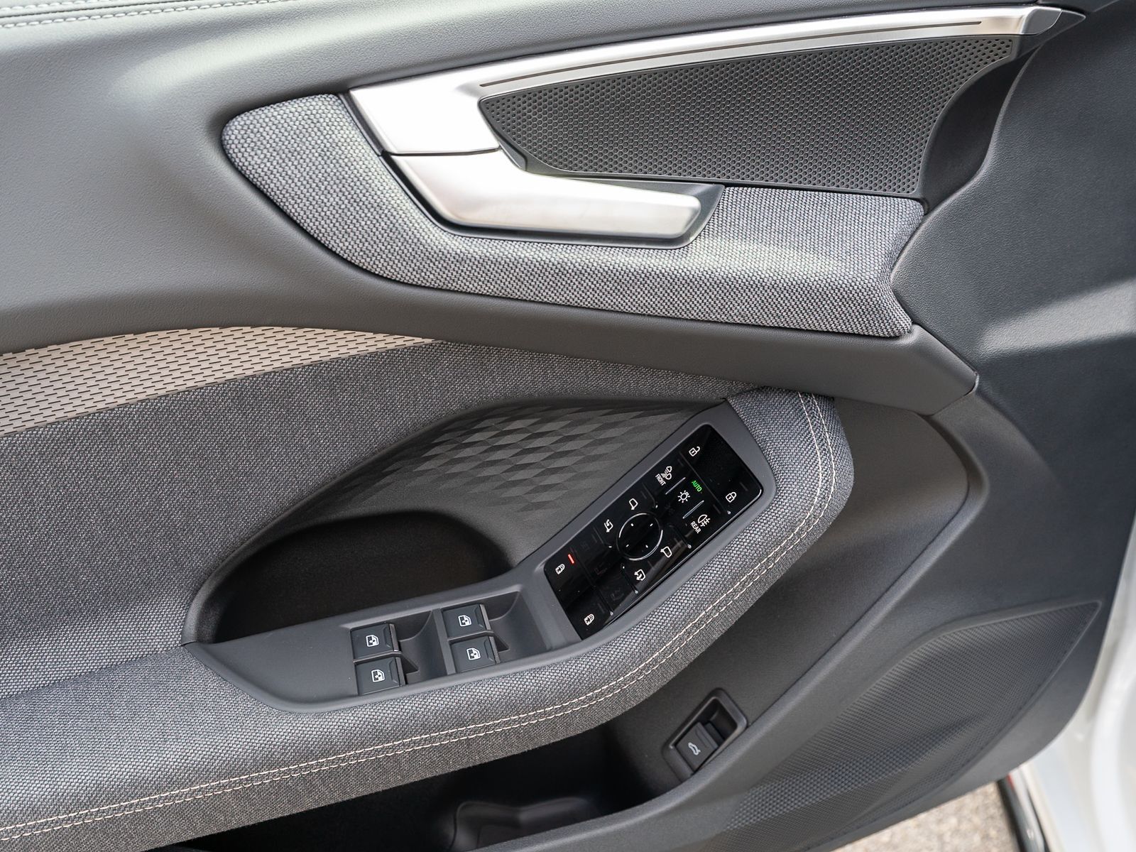 Fahrzeugabbildung Audi A5 Avant TDI S line quattro Navi Matrix AHK ACC