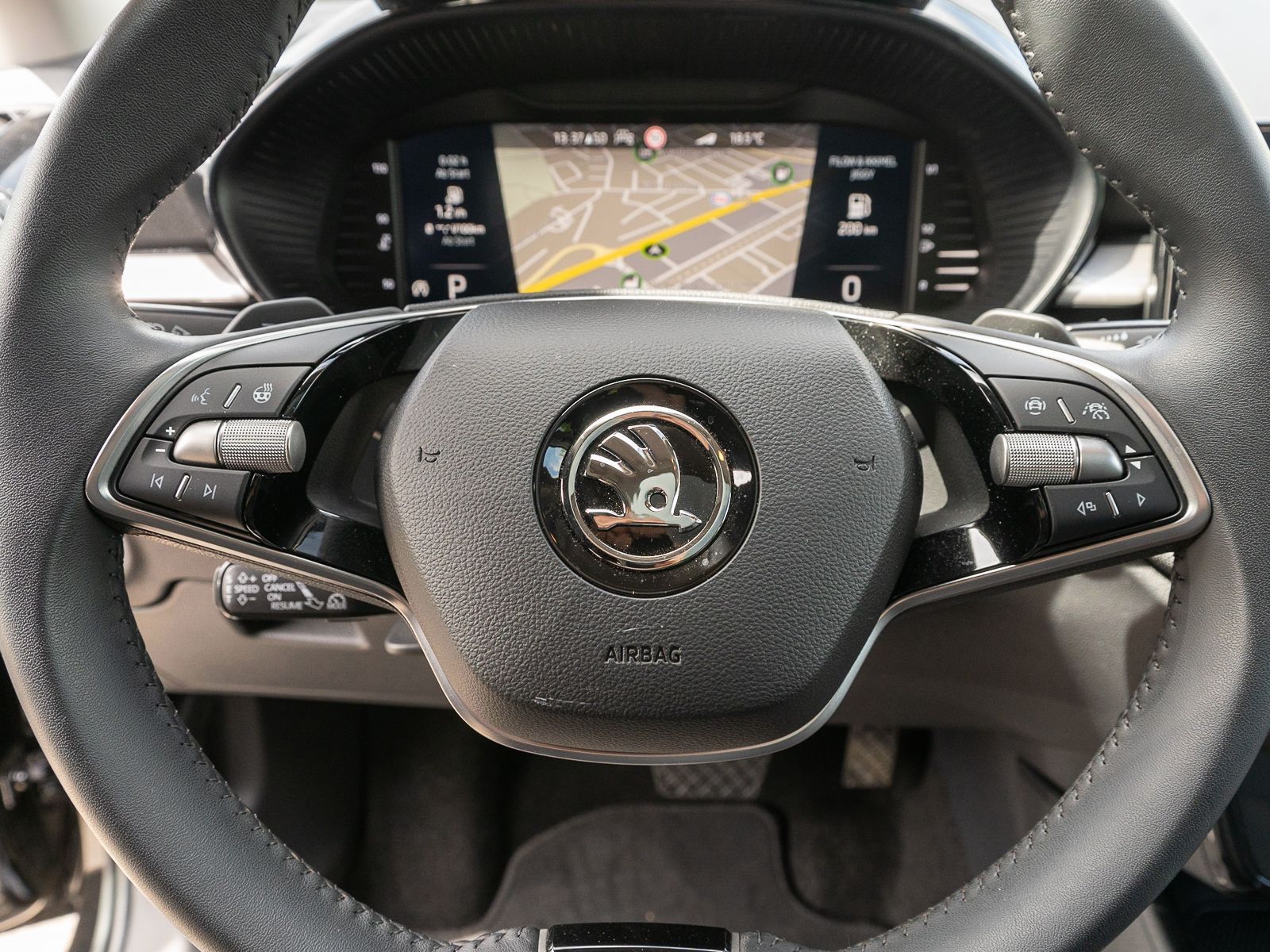 Fahrzeugabbildung SKODA Fabia Selection 1,5 TSI DSG LED NAVI PANO ACC VC