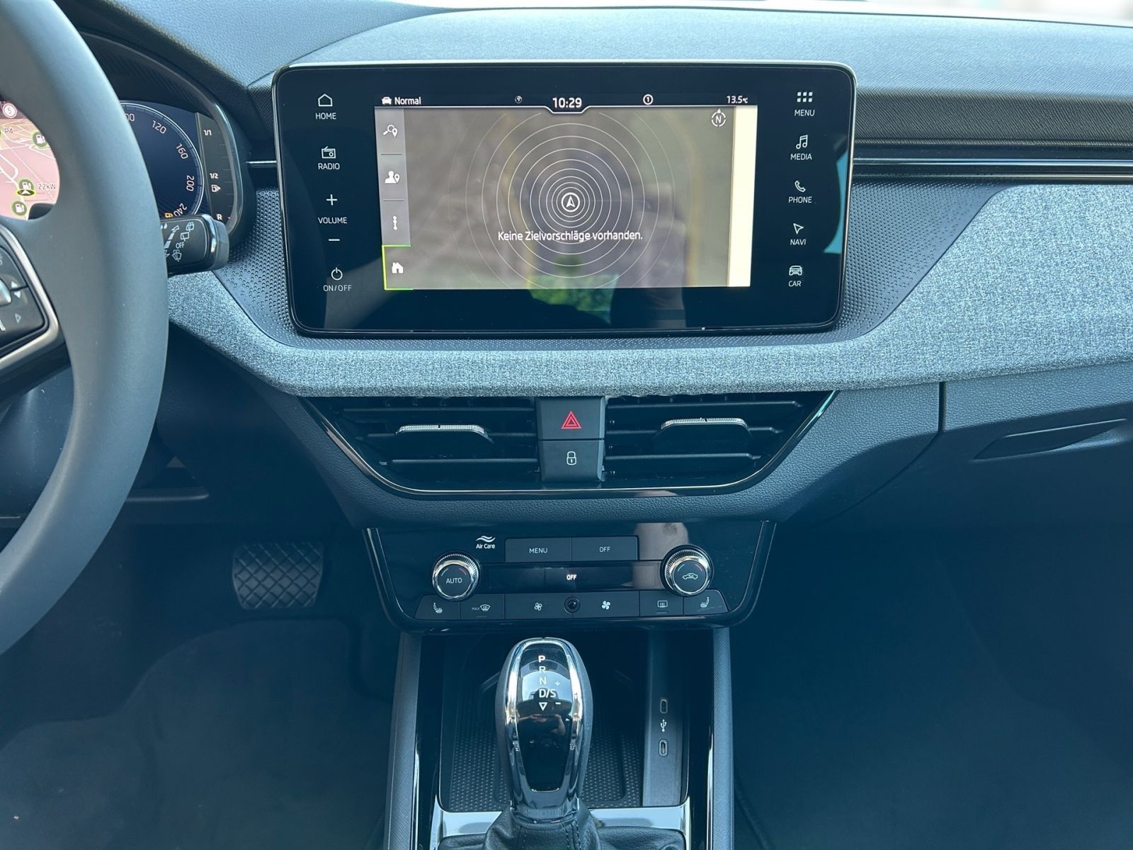 Fahrzeugabbildung SKODA Scala Tour 1,0 TSI 116PS DSG ACC Kamera SHZ AHK