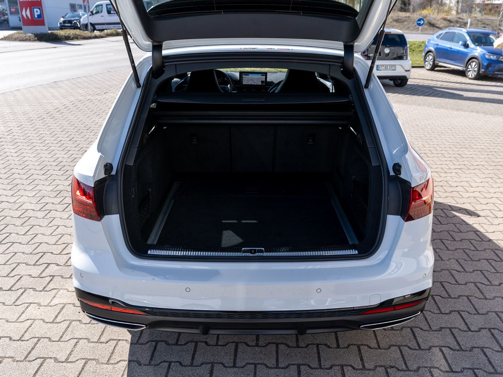Fahrzeugabbildung Audi A4 Avant Sline 50TDI quattr tiptron LED Navi AHK