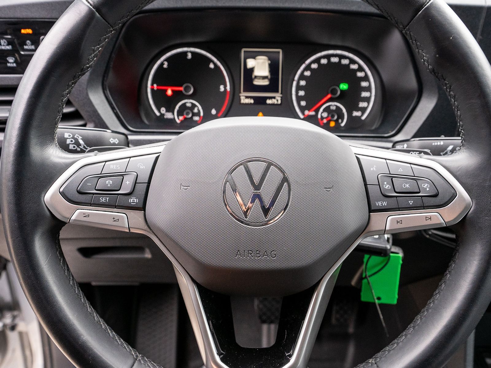 Fahrzeugabbildung Volkswagen Caddy Cargo Maxi 2.0TDI DSG NAVI SHZ PDC RFK ACC