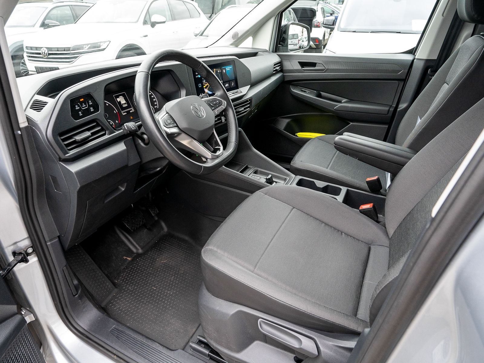 Fahrzeugabbildung Volkswagen Caddy Cargo Maxi 2.0TDI DSG NAVI SHZ PDC RFK ACC