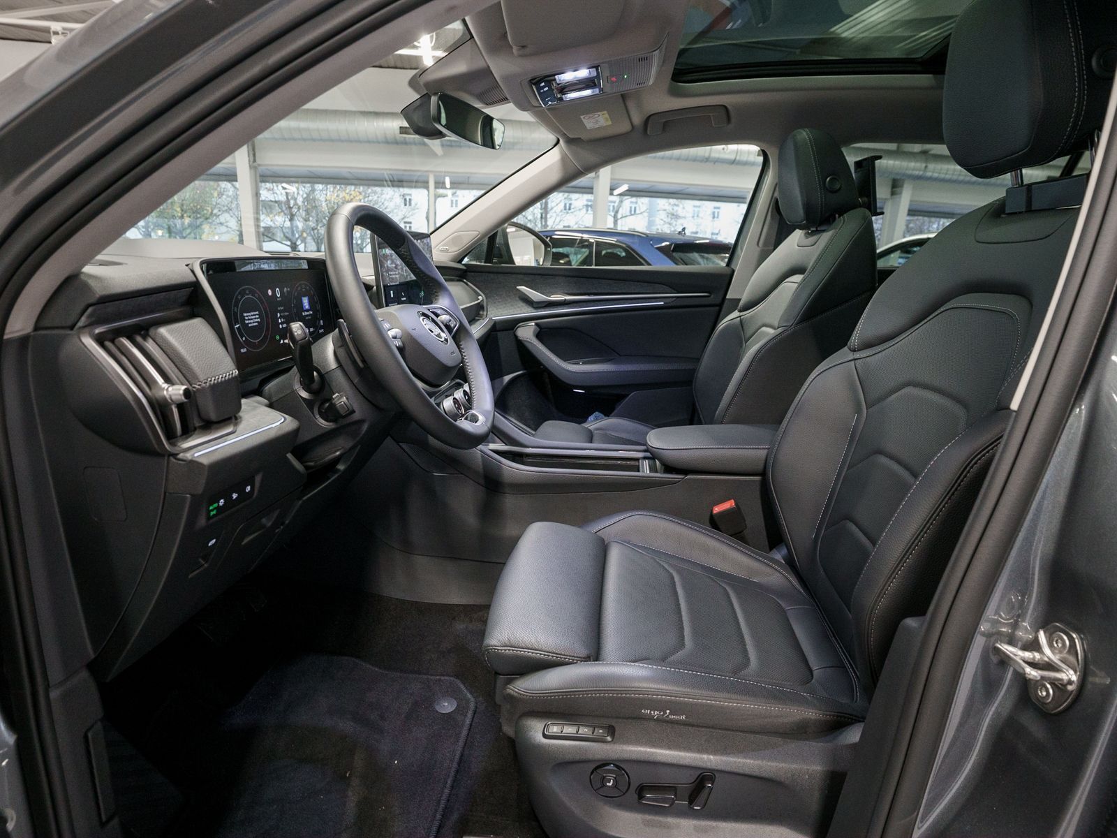 Fahrzeugabbildung SKODA Kodiaq Selection 2.0 TDI 4x4 DSG Pano Stdhzg AHK