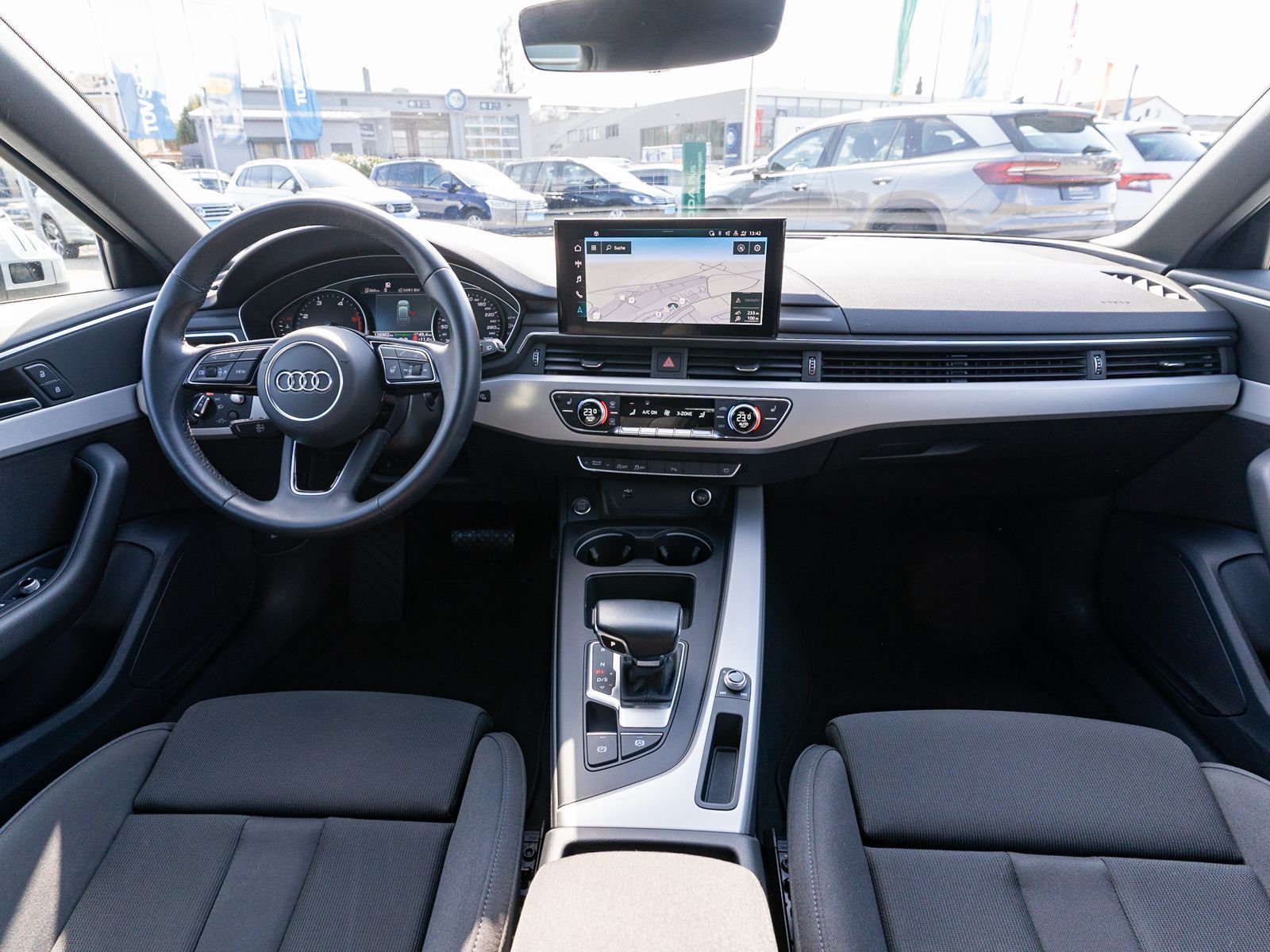 Fahrzeugabbildung Audi A4 Avant advanced 40TDI Stronic LED Navi RFK HUD