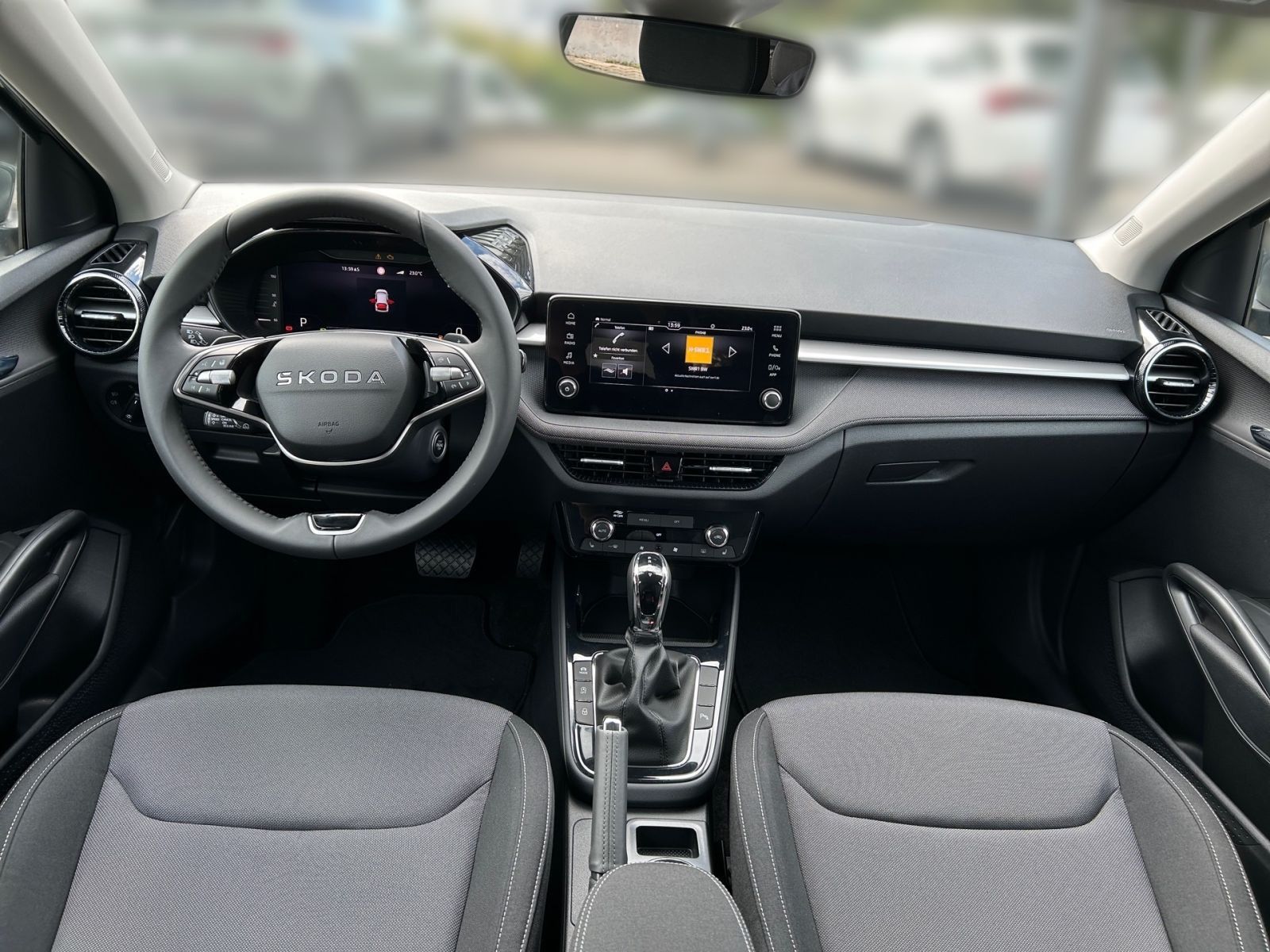 Fahrzeugabbildung SKODA Fabia Tour 1,0 TSI 116PS DSG ACC Kamera SHZ AHK