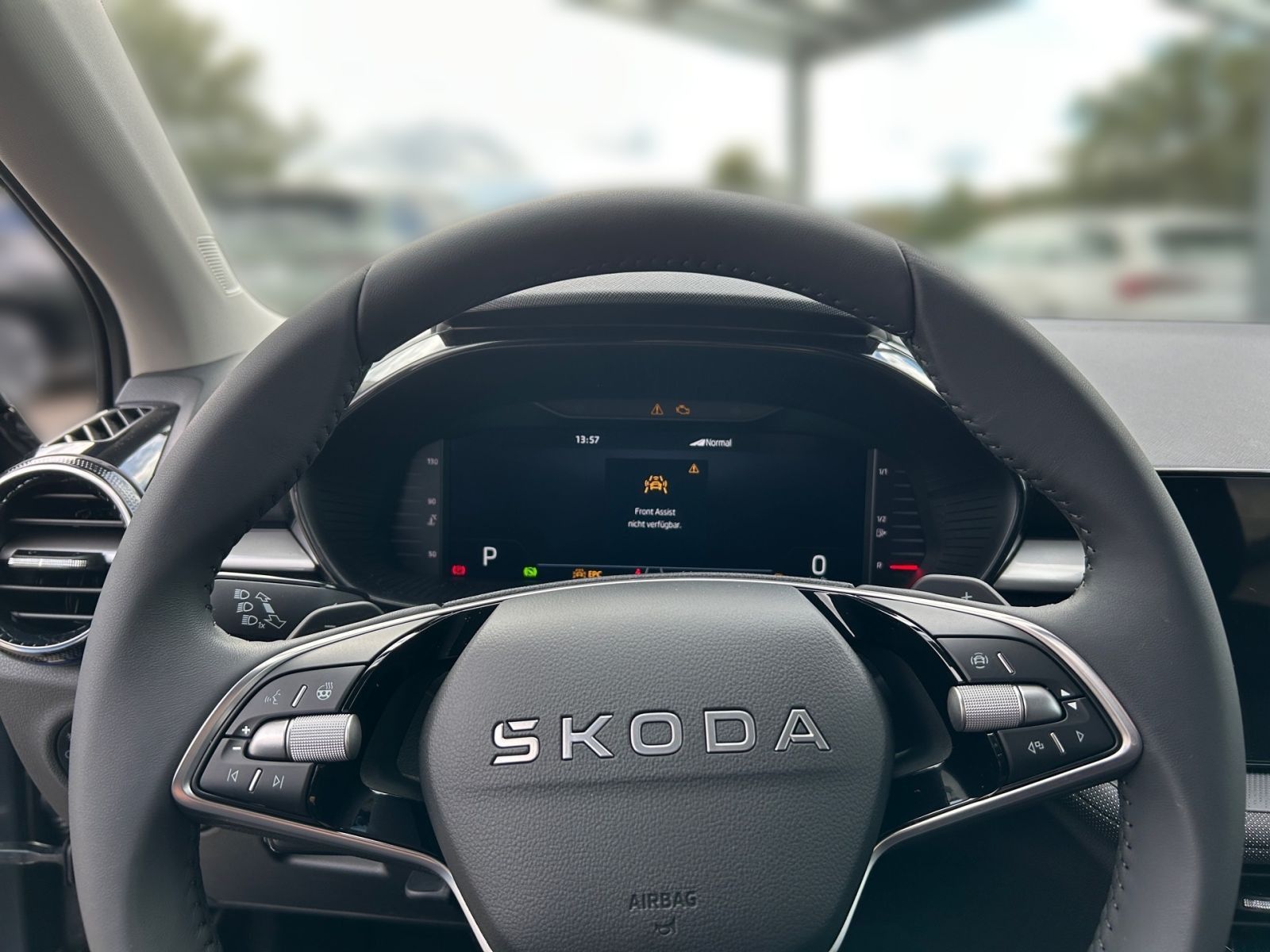 Fahrzeugabbildung SKODA Fabia Tour 1,0 TSI 116PS DSG ACC Kamera SHZ AHK