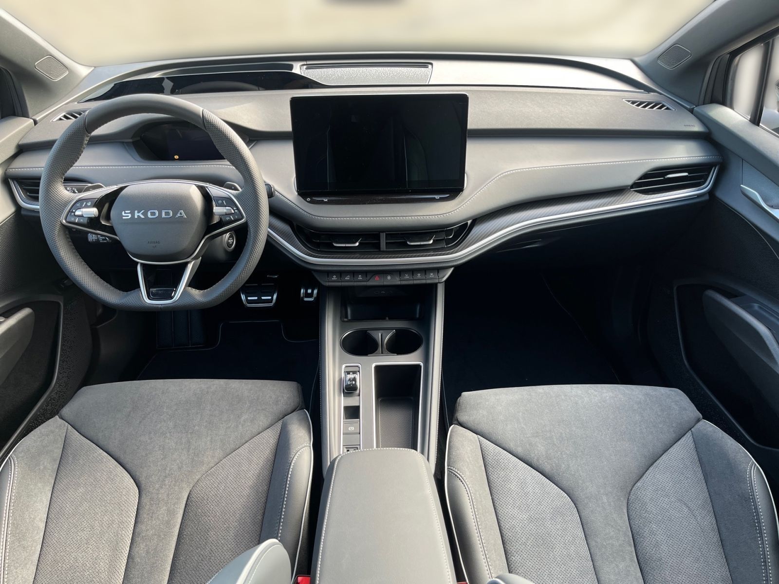 Fahrzeugabbildung SKODA Enyaq 85x Sportline 285PS 4x4 ACC 360° SHZ AHK