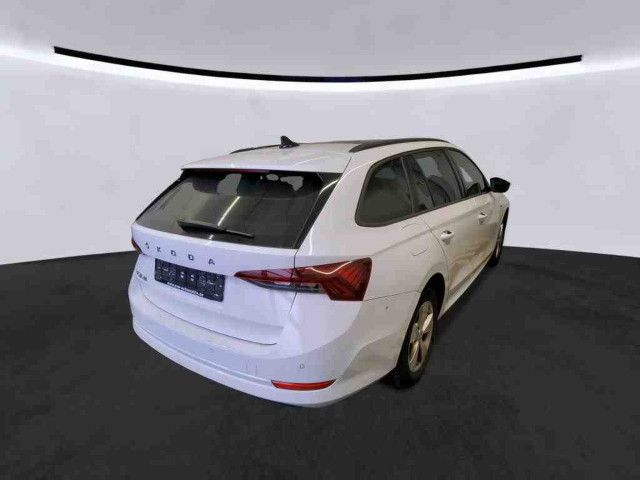 Fahrzeugabbildung SKODA Octavia Combi Clever 2.0 TDI DSG NAVI PANO AHK